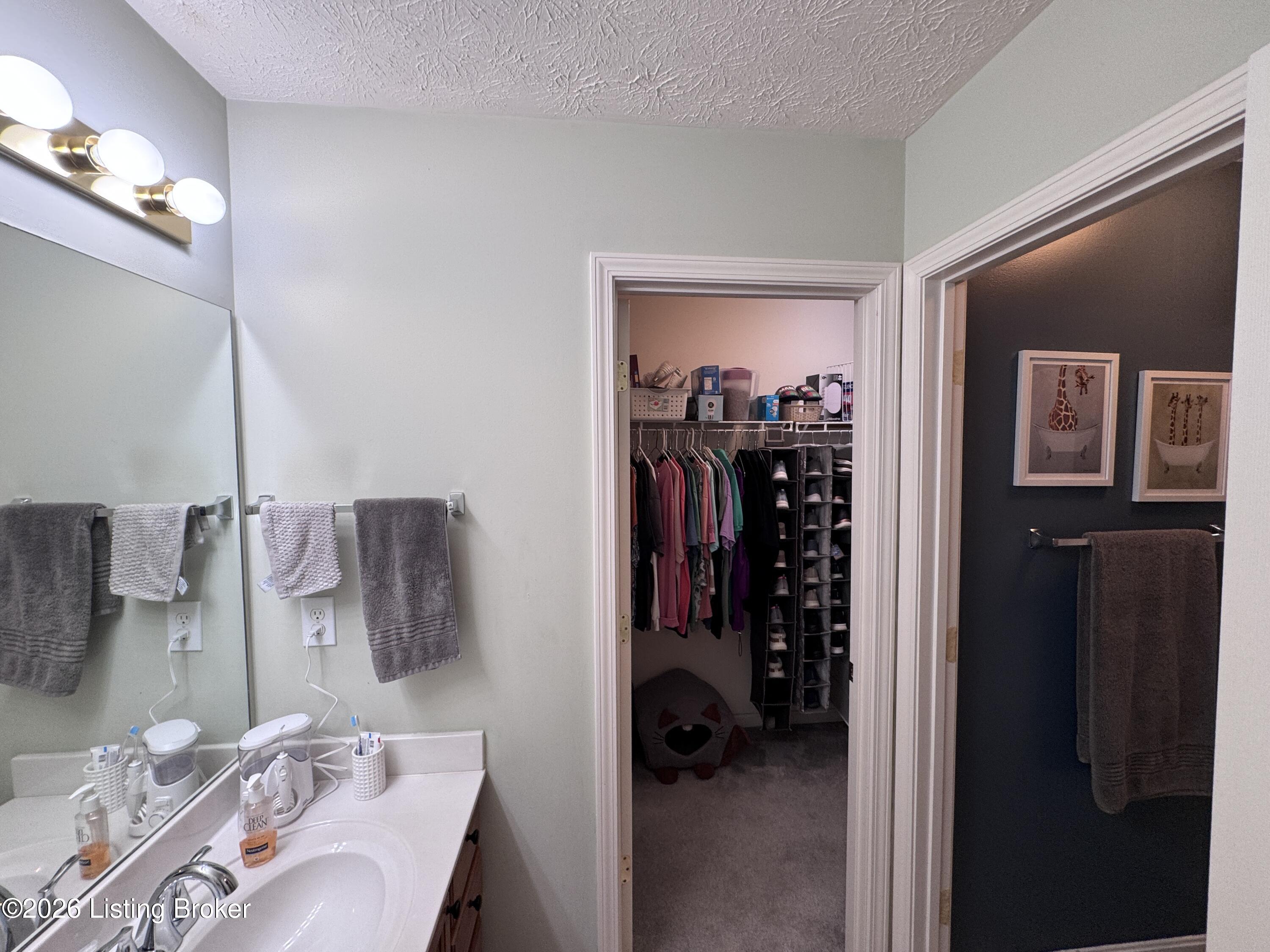 5100 Middlesex Dr Property Photo 29
