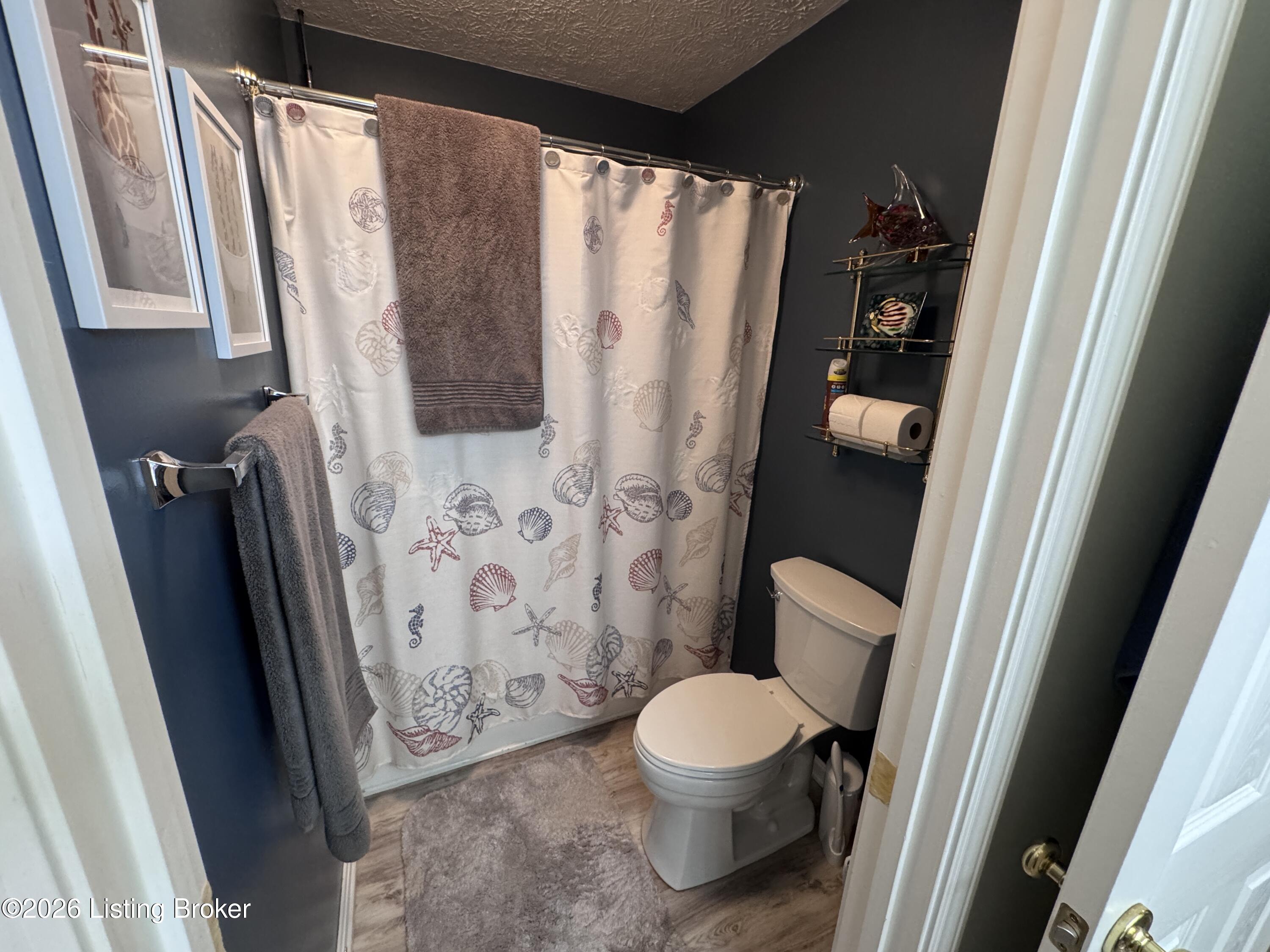 5100 Middlesex Dr Property Photo 31