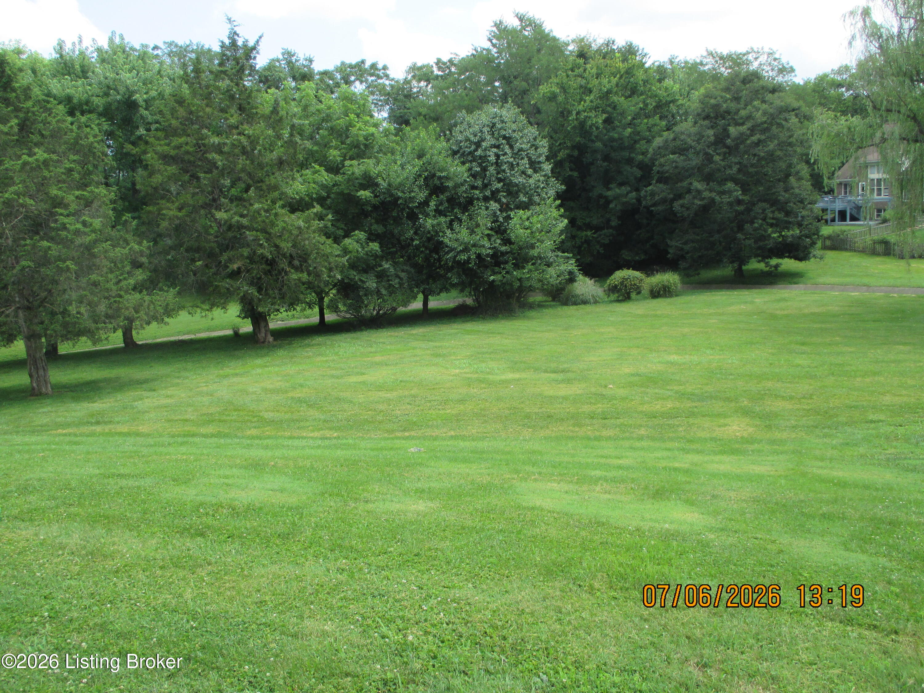 13113 Willow Forest Dr Property Photo 4