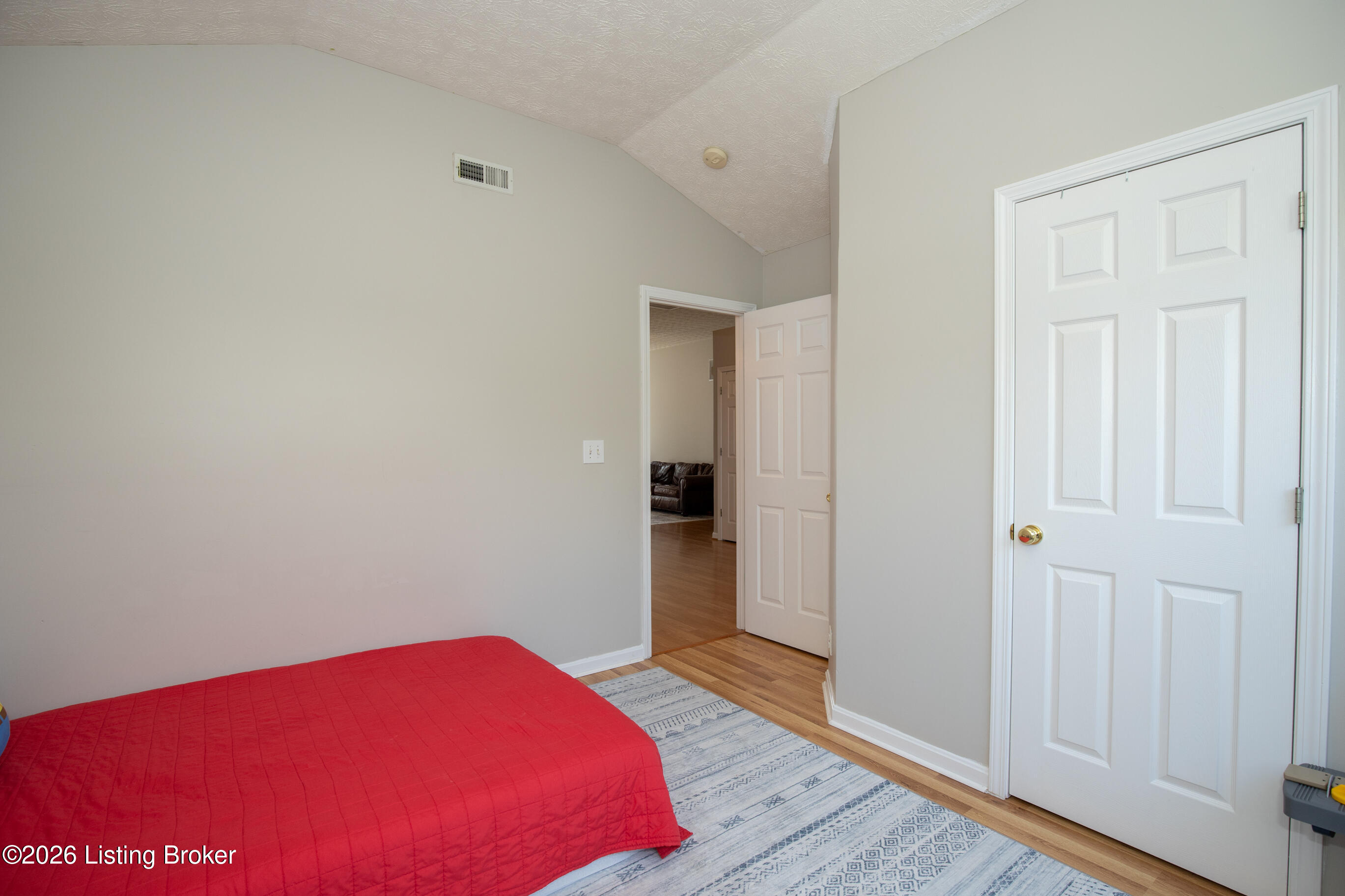 4909 Middlesex Dr Property Photo 24