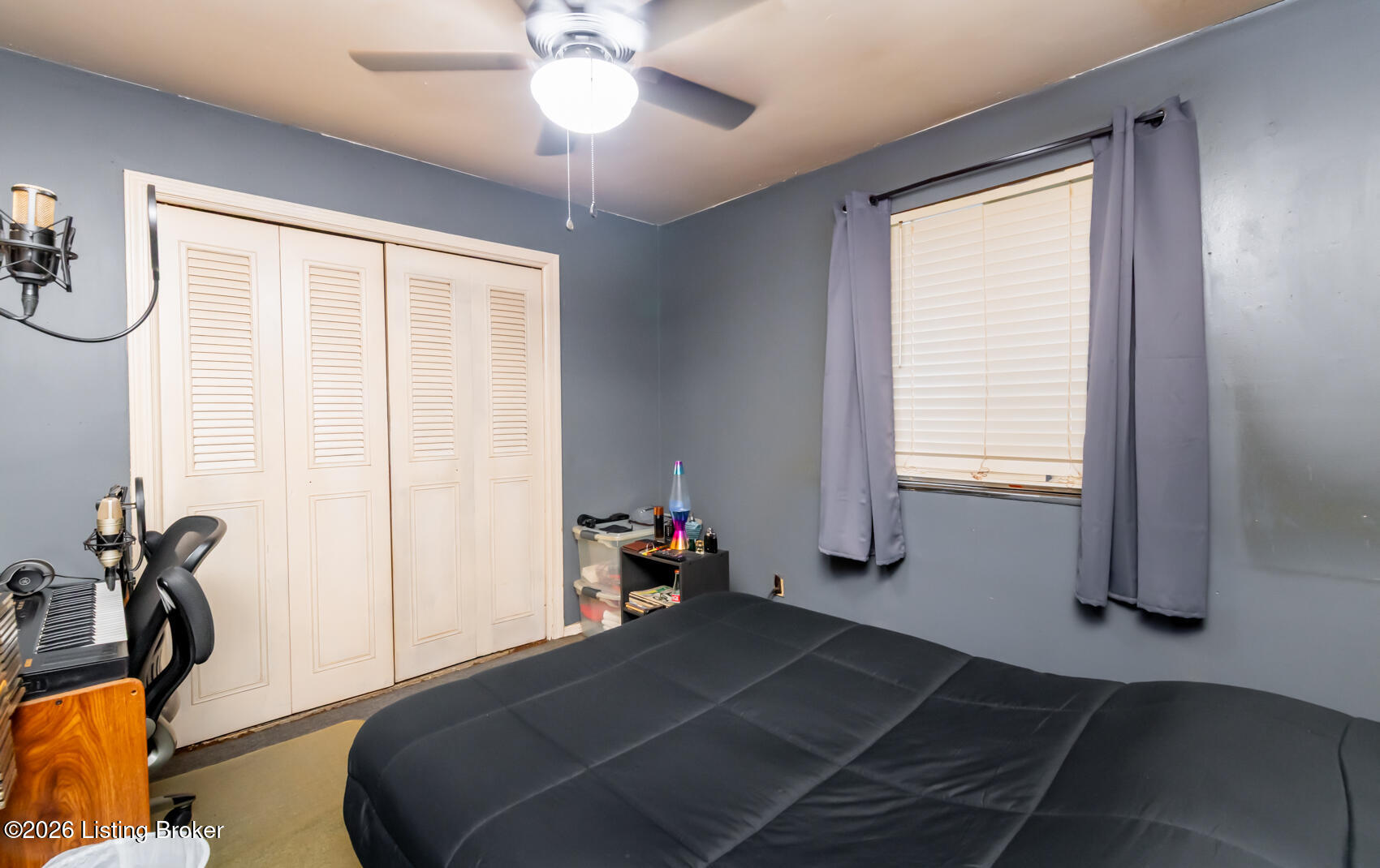 718 Zane St Property Photo 7