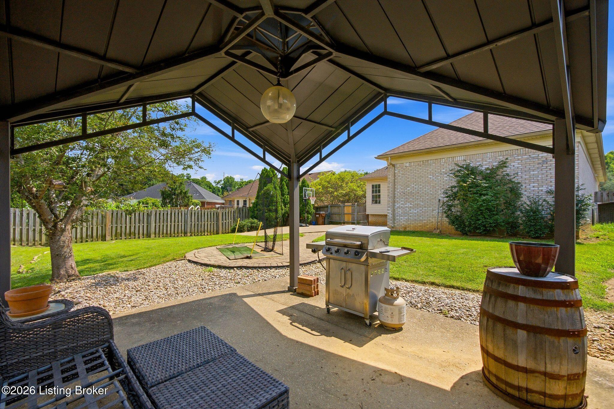 6303 Winding Stream Dr Property Photo 3