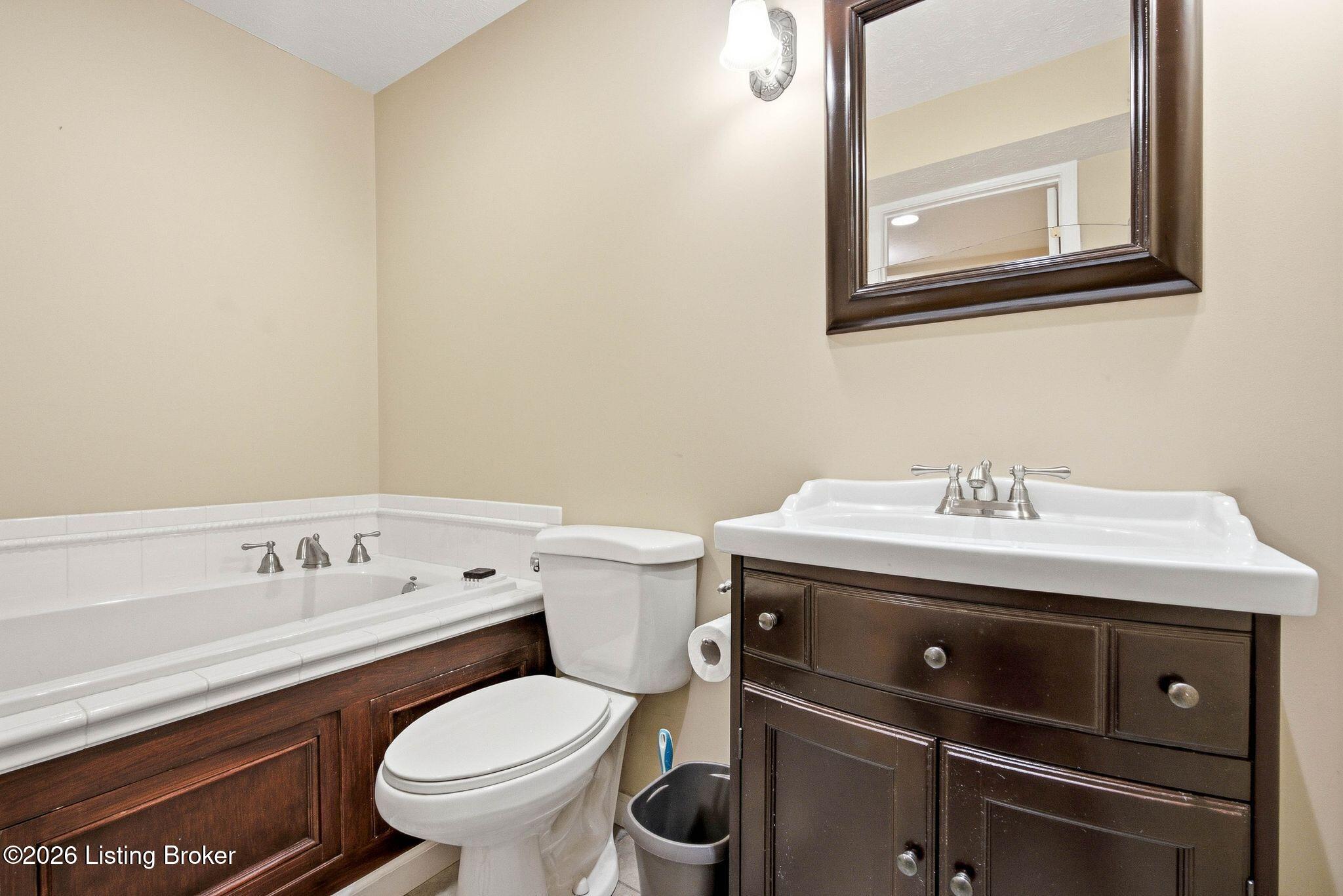 6303 Winding Stream Dr Property Photo 35