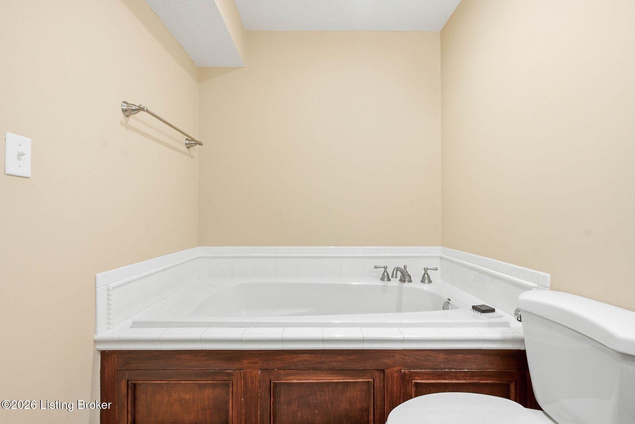 6303 Winding Stream Dr Property Photo 36