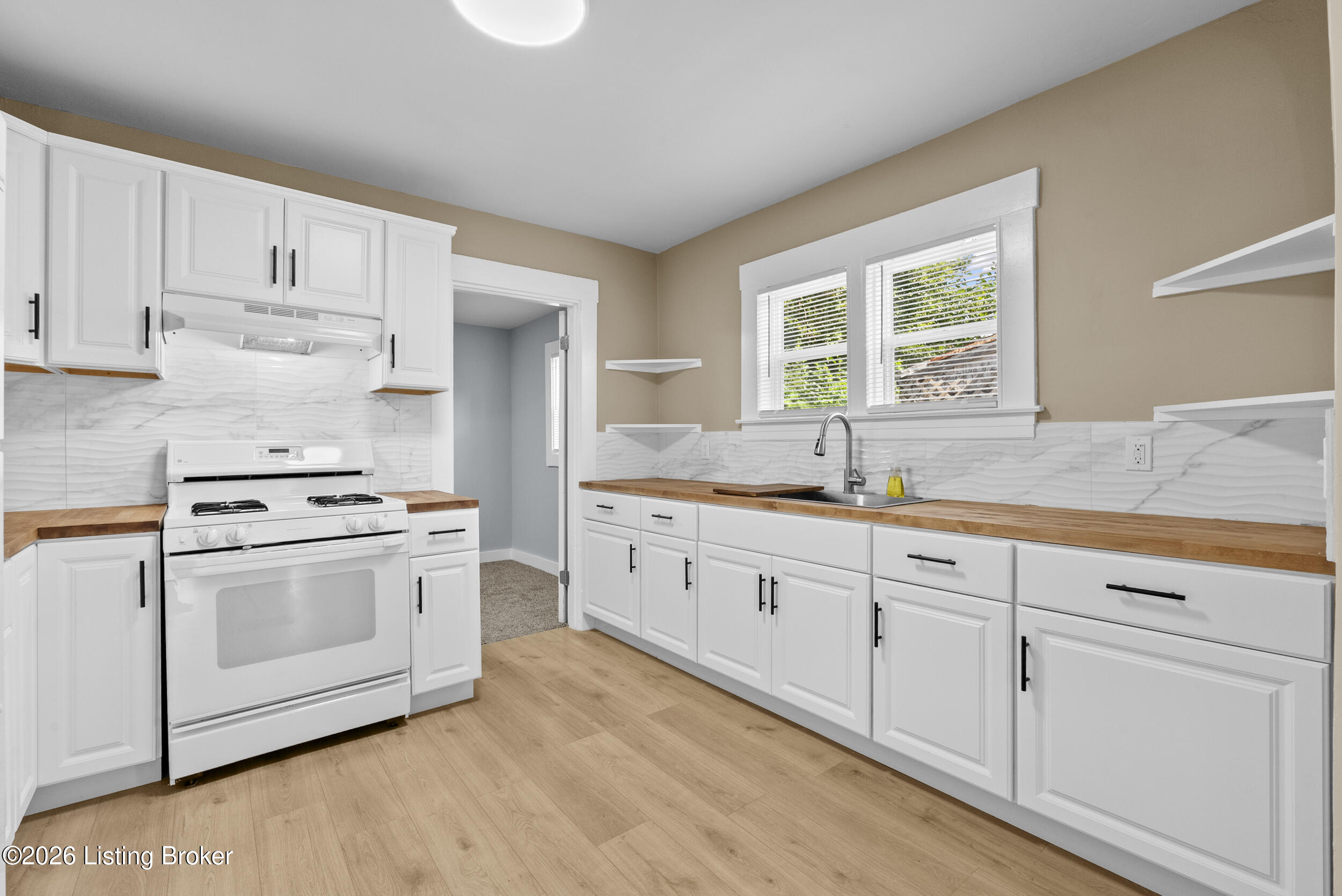1608 S 25th St Property Photo 8