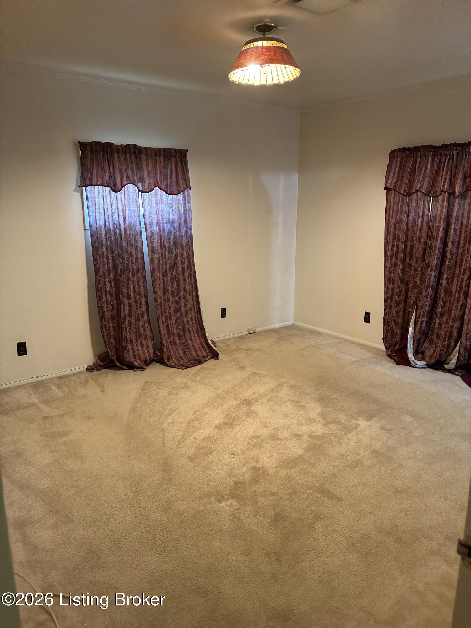 2527 Veronica Dr Property Photo 6
