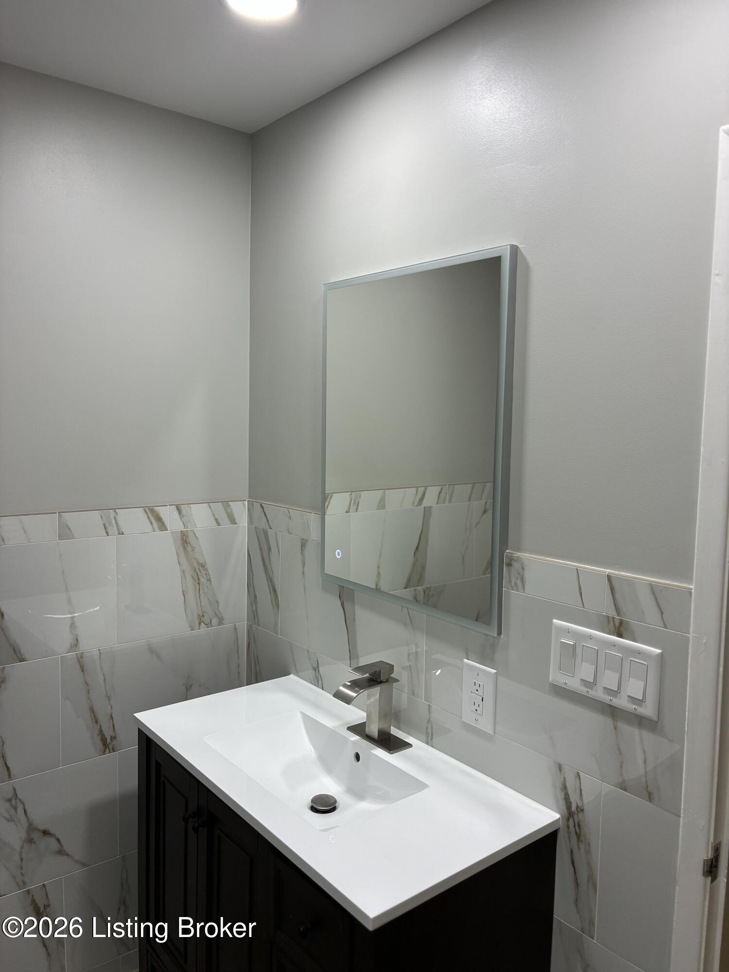 2527 Veronica Dr Property Photo 16