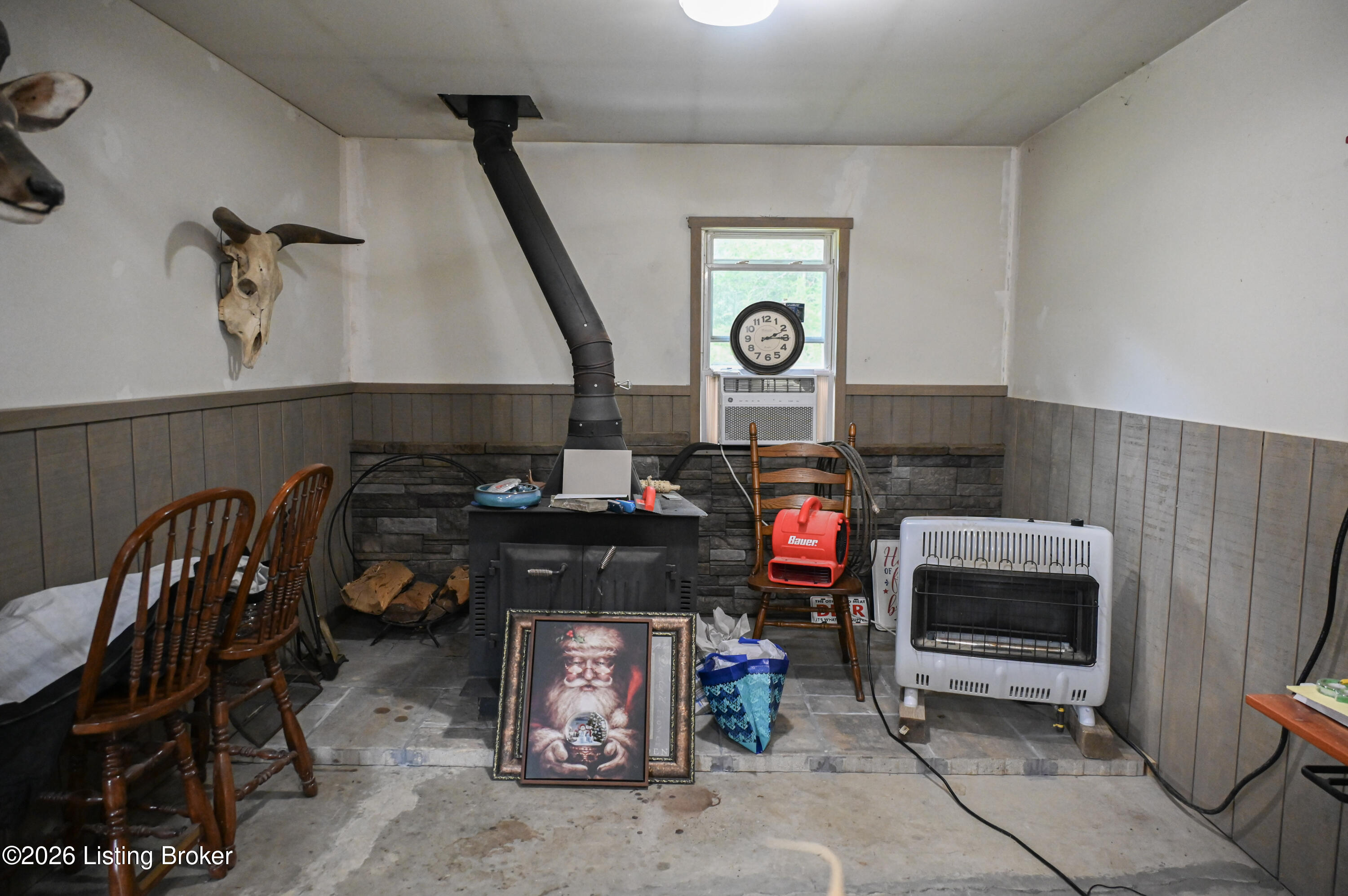 654 Gest Rd Property Photo 13