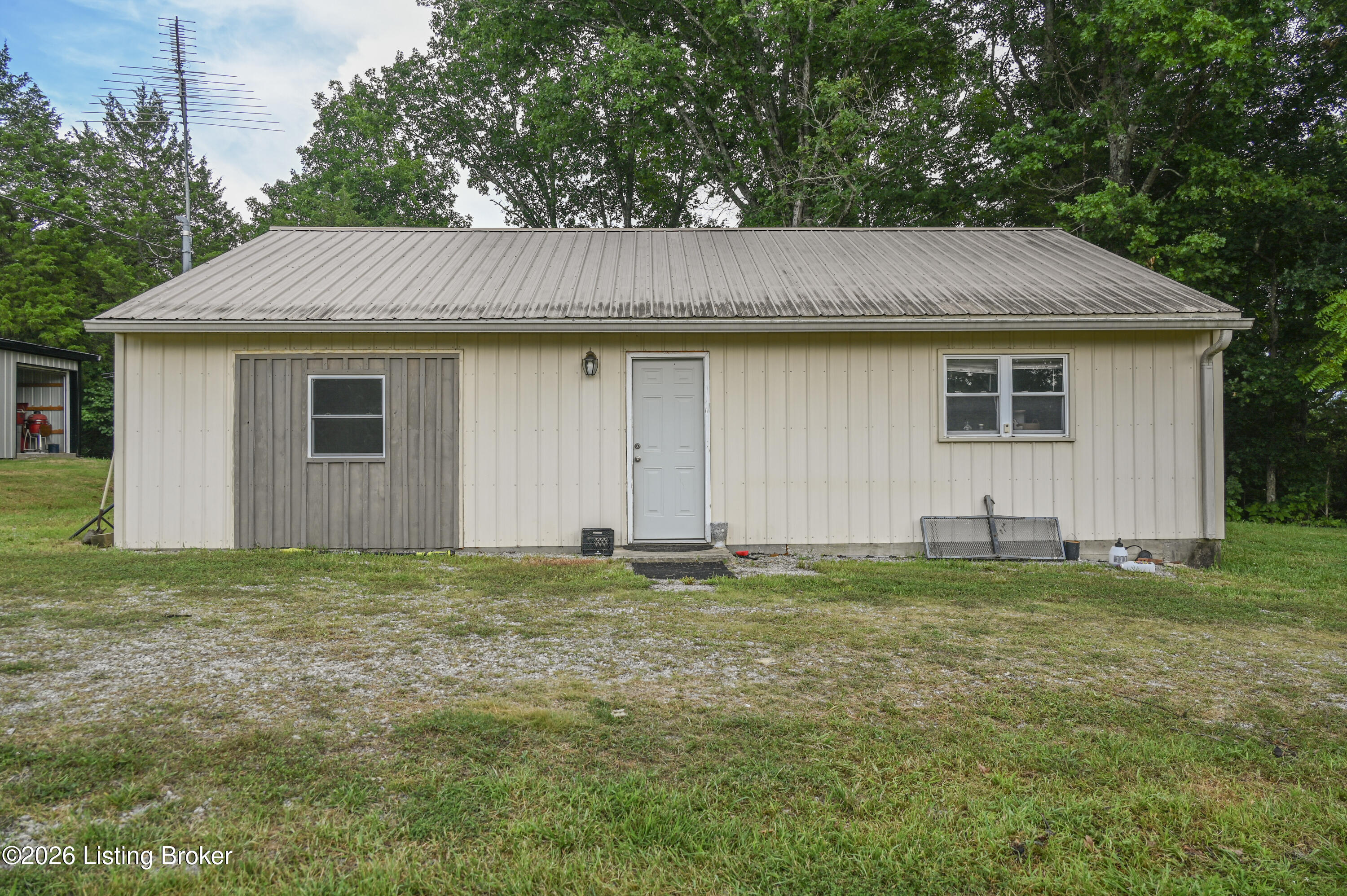 654 Gest Rd Property Photo 26