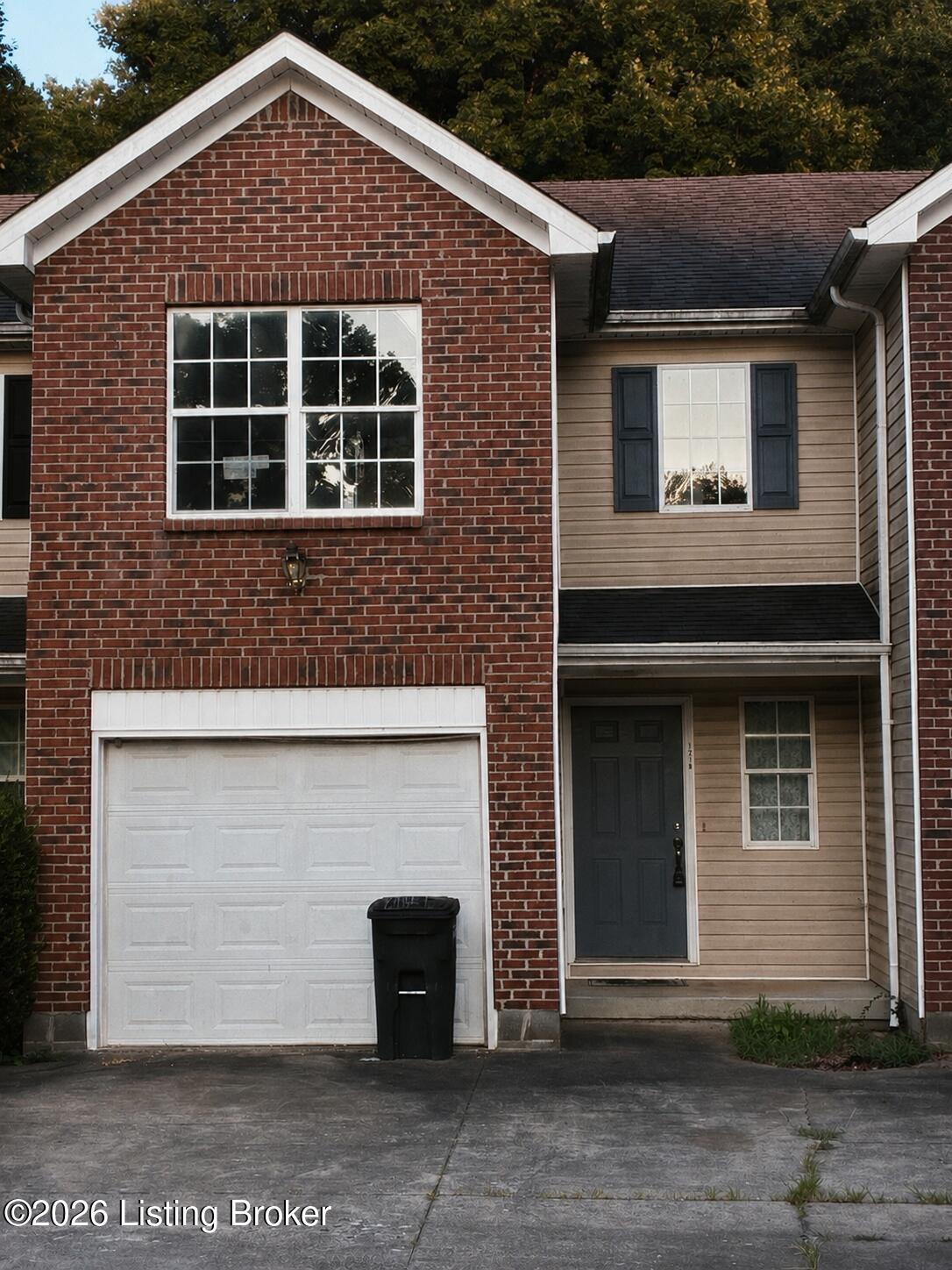121 Ashberry Dr B Property Photo 1