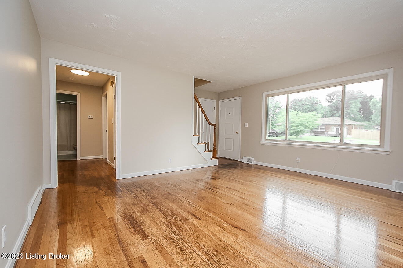 6106 Morning Glory Ln Property Photo 6