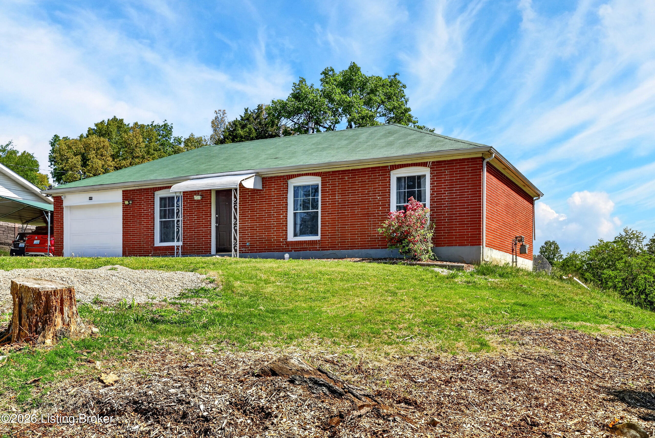 448 New St Property Photo 3