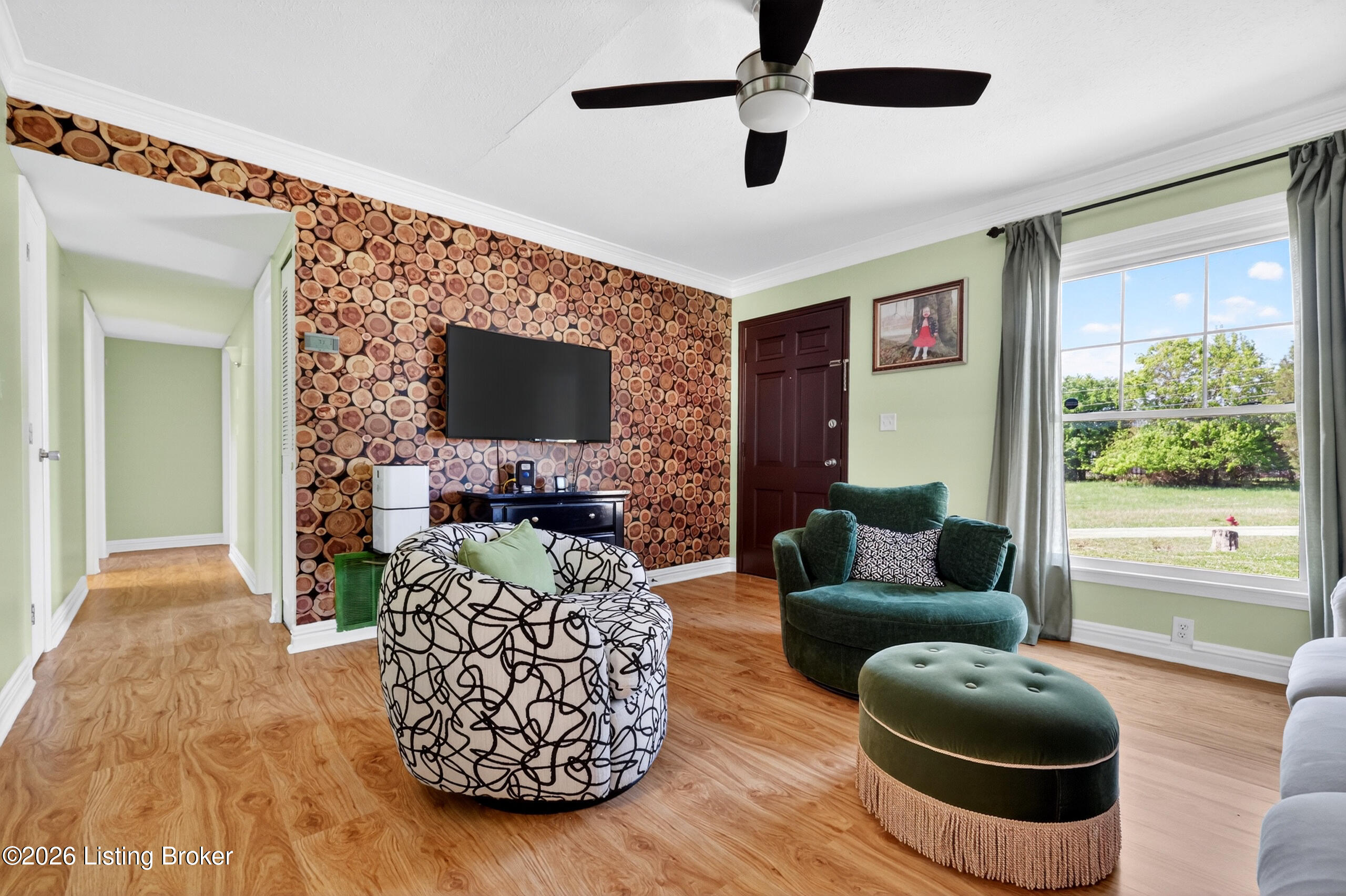 448 New St Property Photo 6