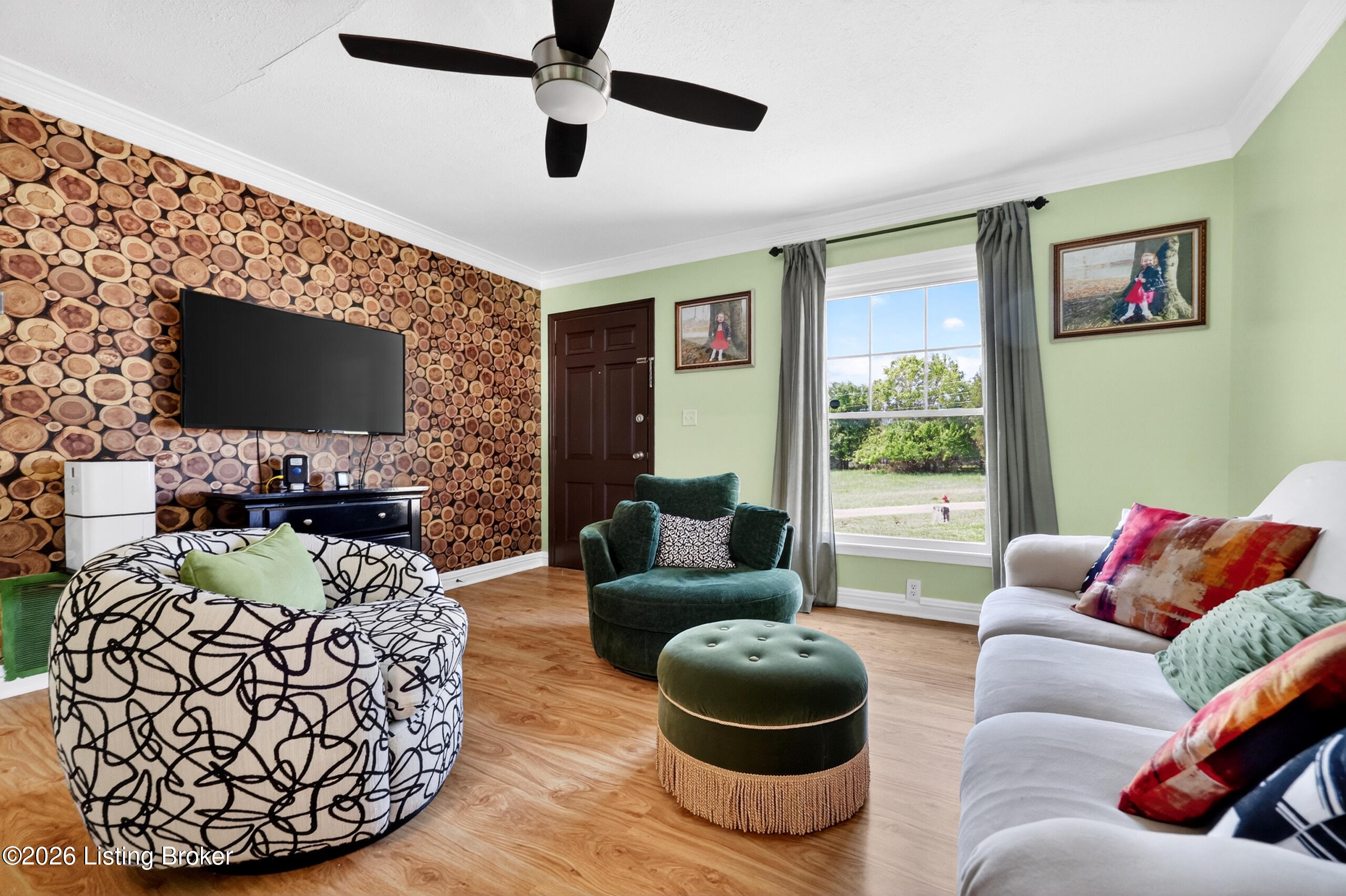 448 New St Property Photo 7