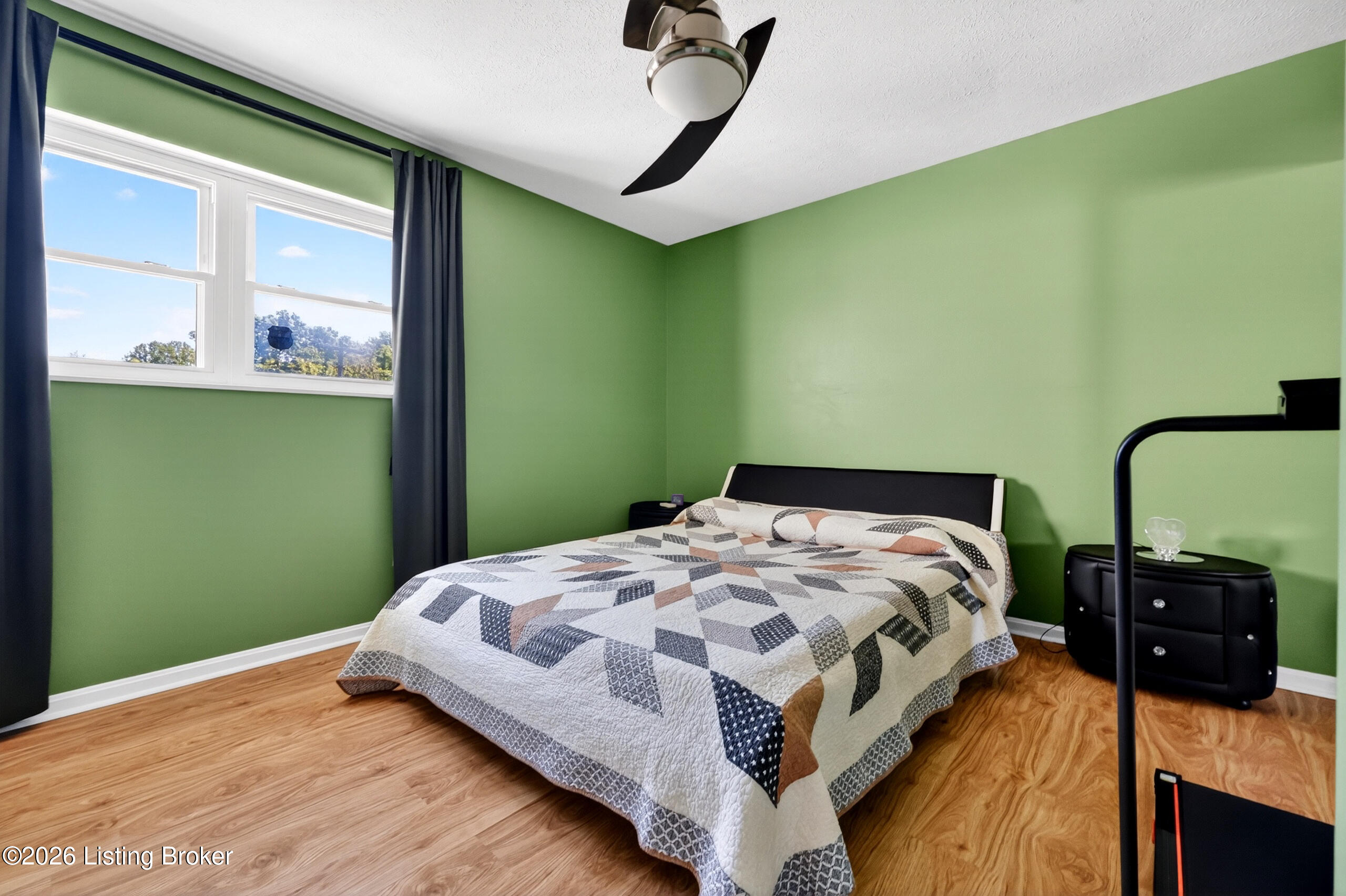 448 New St Property Photo 17