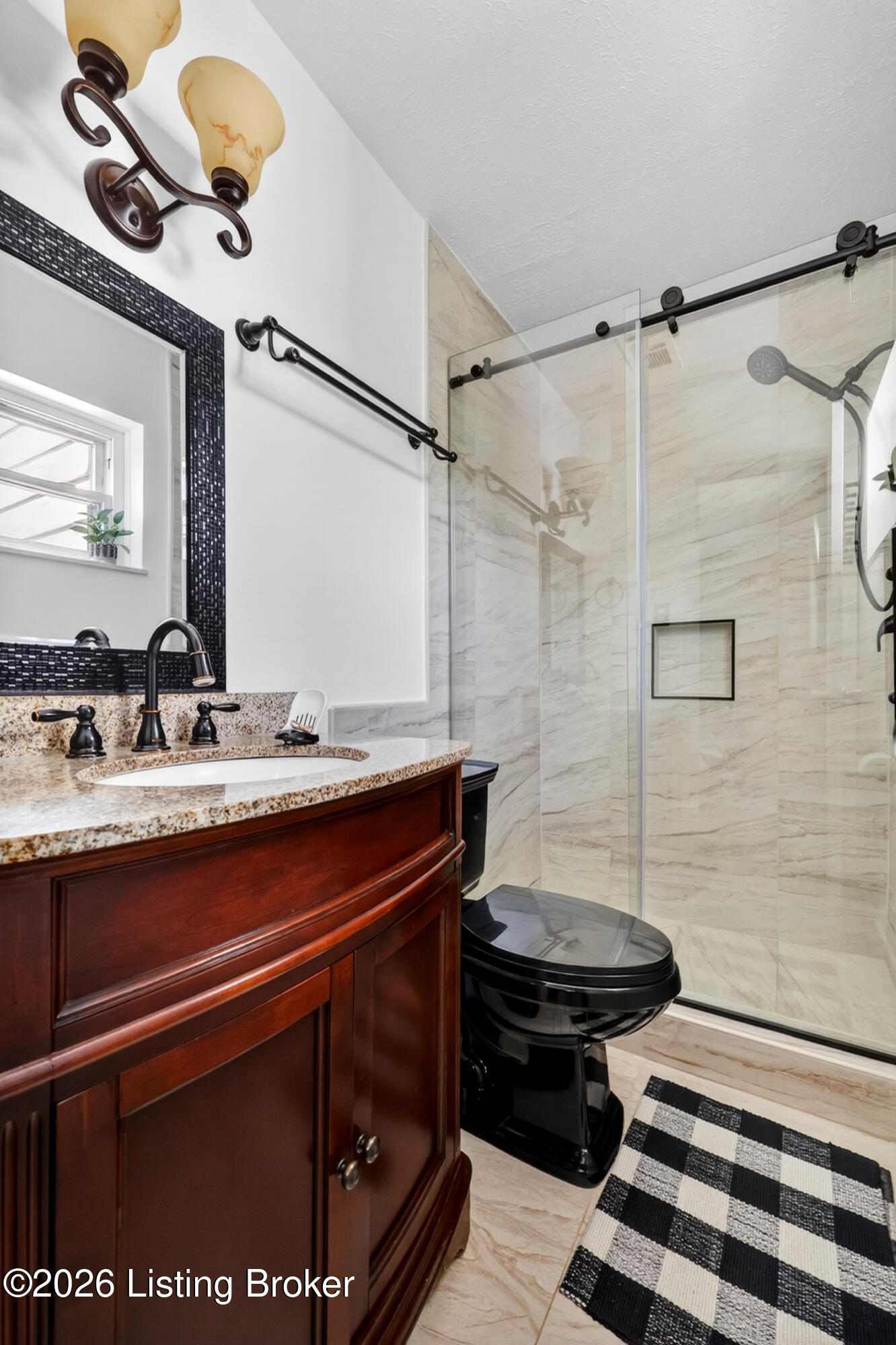 448 New St Property Photo 20