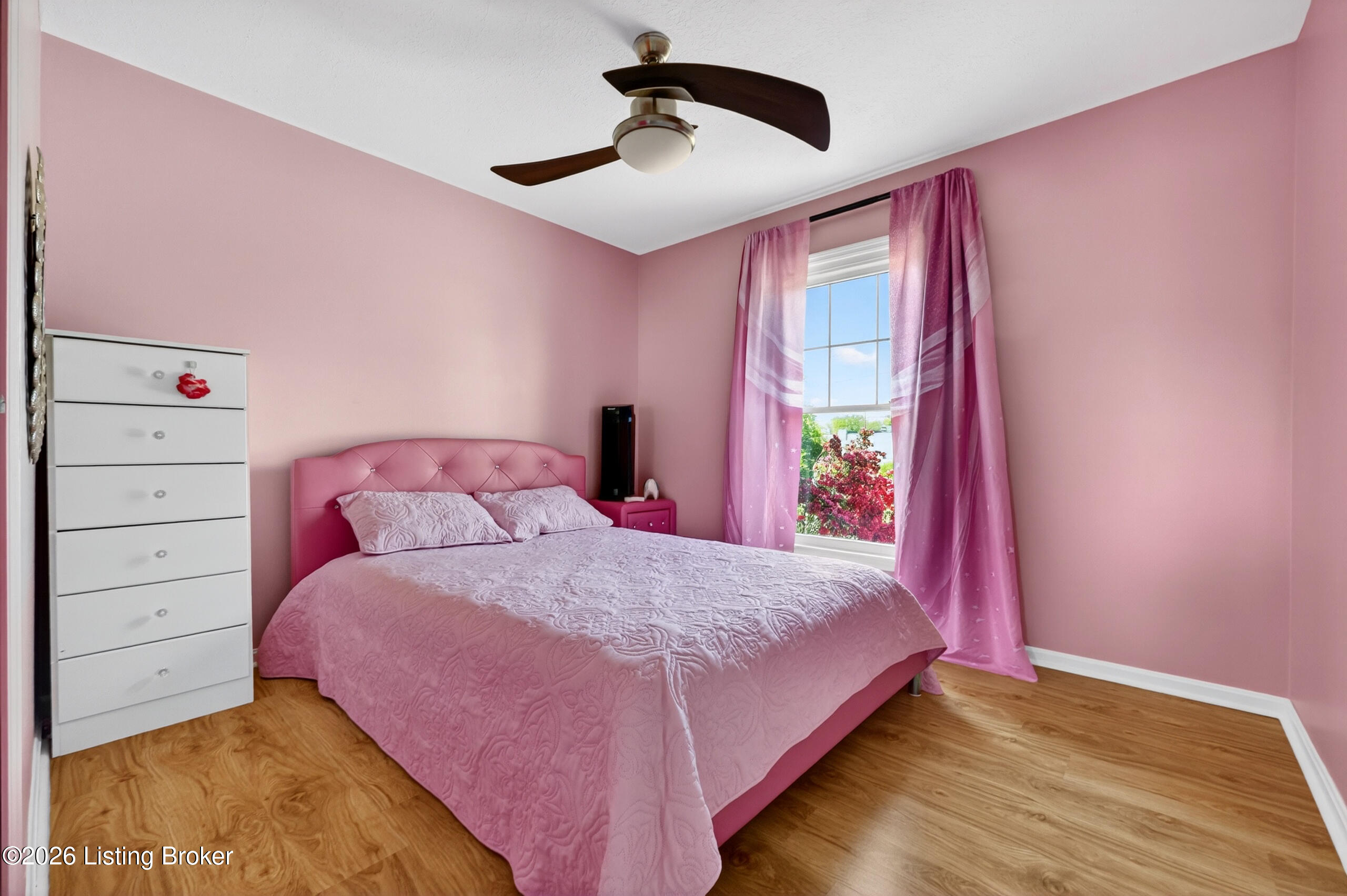 448 New St Property Photo 22