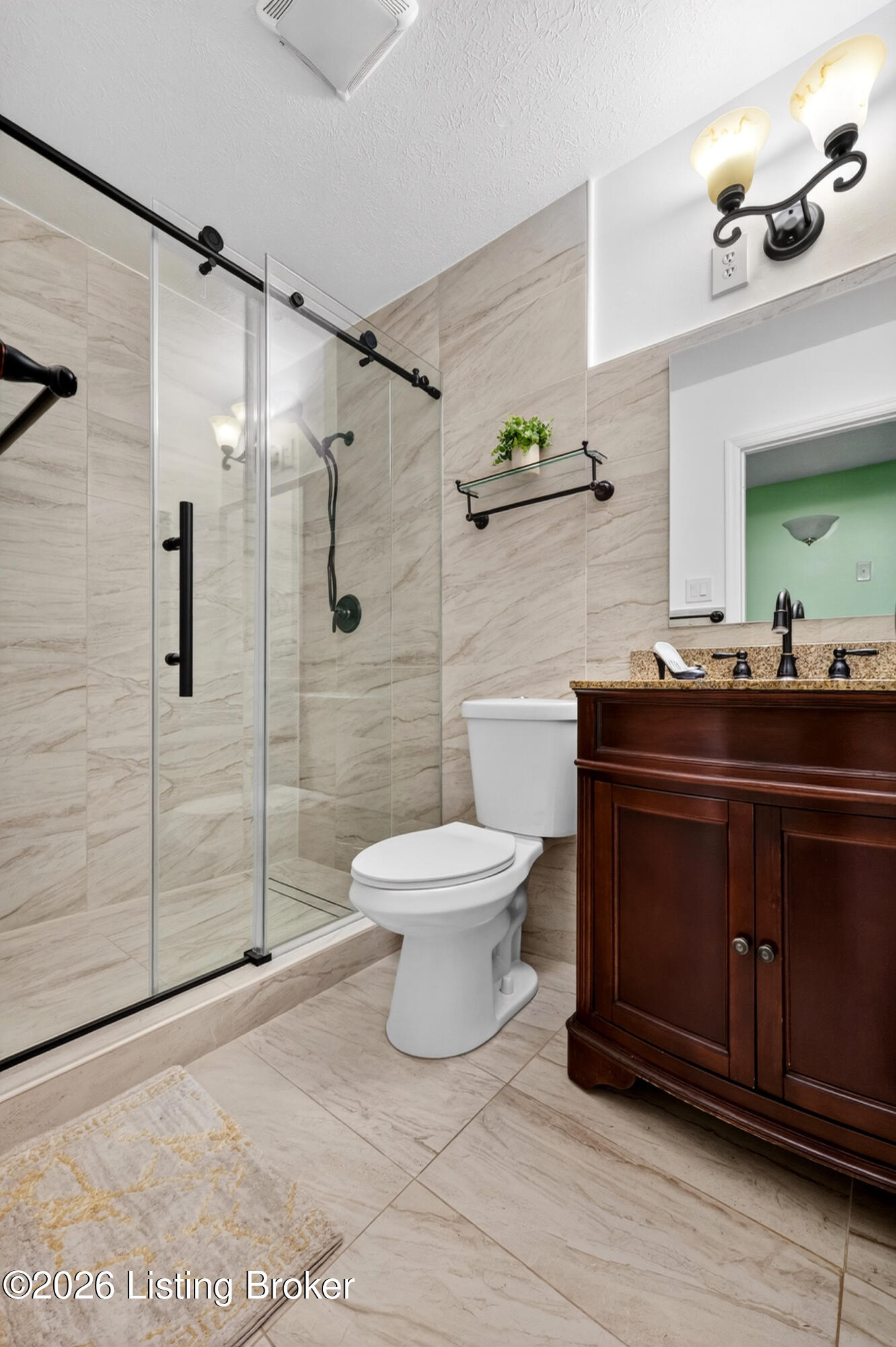 448 New St Property Photo 24