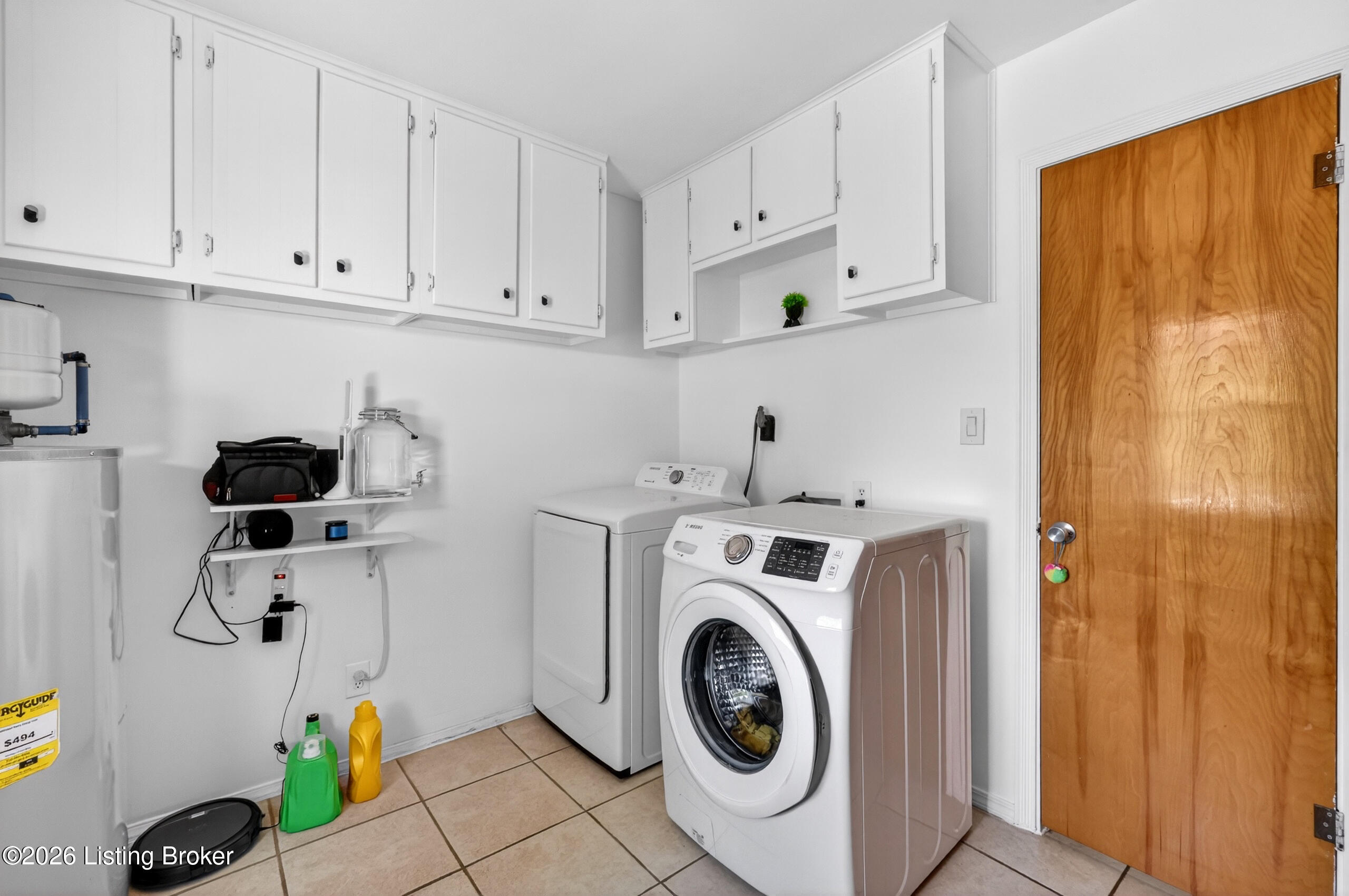 448 New St Property Photo 25