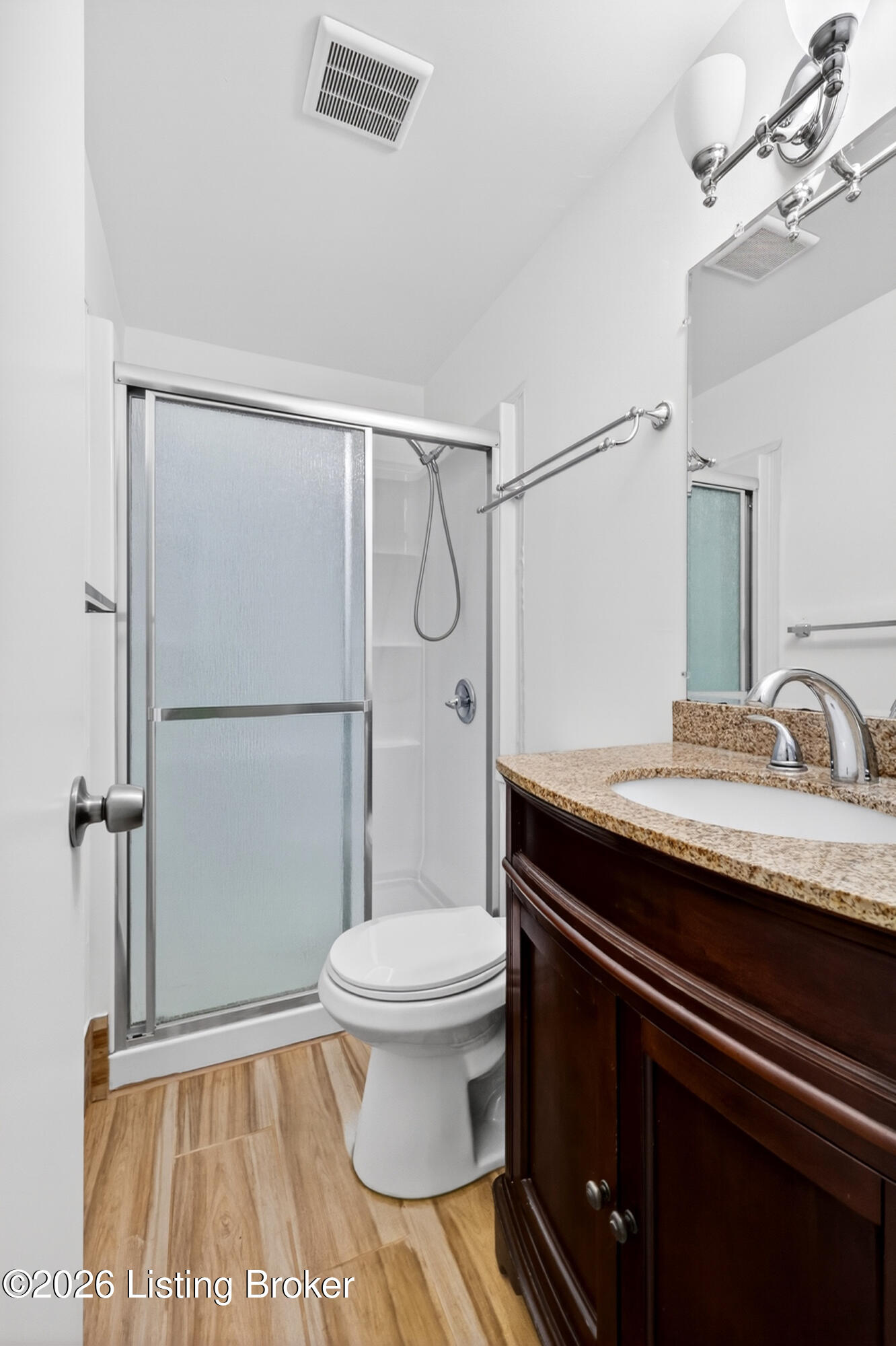 448 New St Property Photo 33
