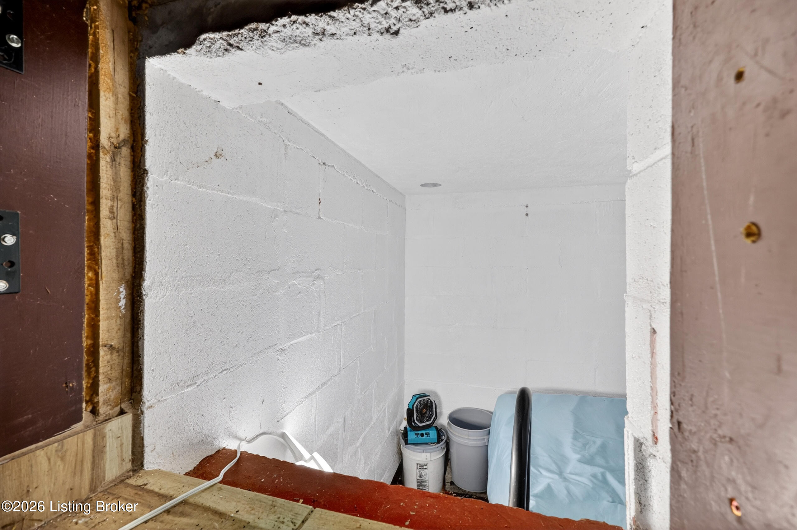 448 New St Property Photo 49