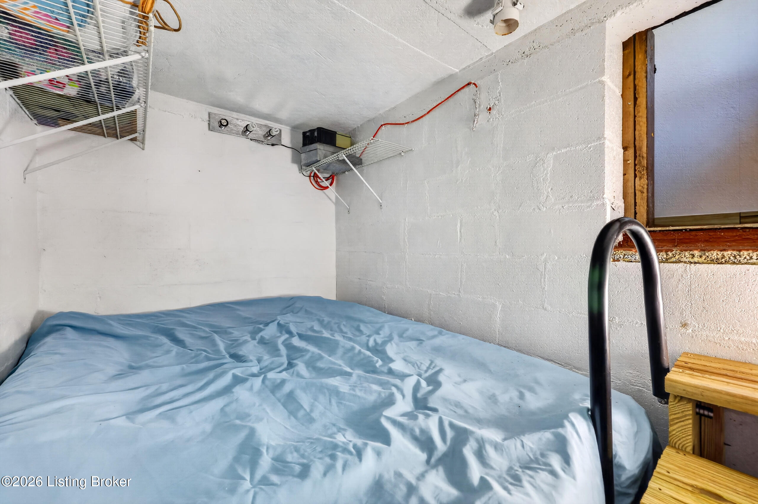 448 New St Property Photo 50