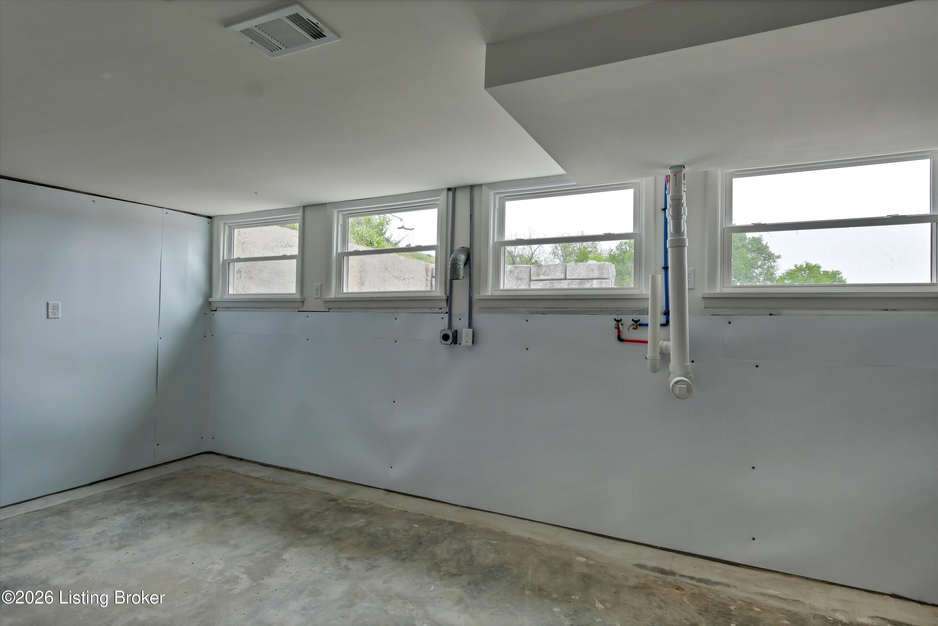 334 S Bardstown Rd Property Photo 23