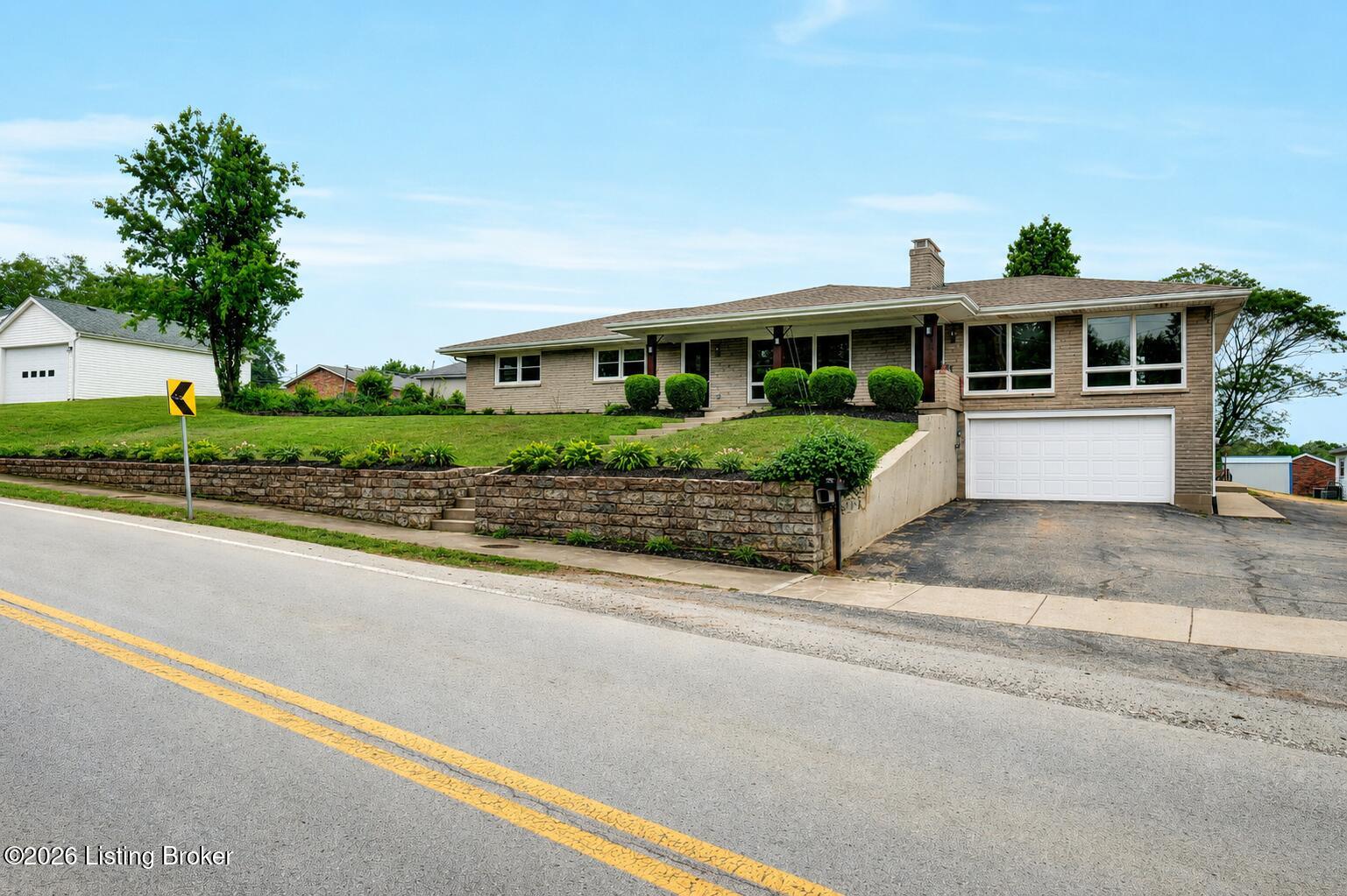 334 S Bardstown Rd Property Photo 32