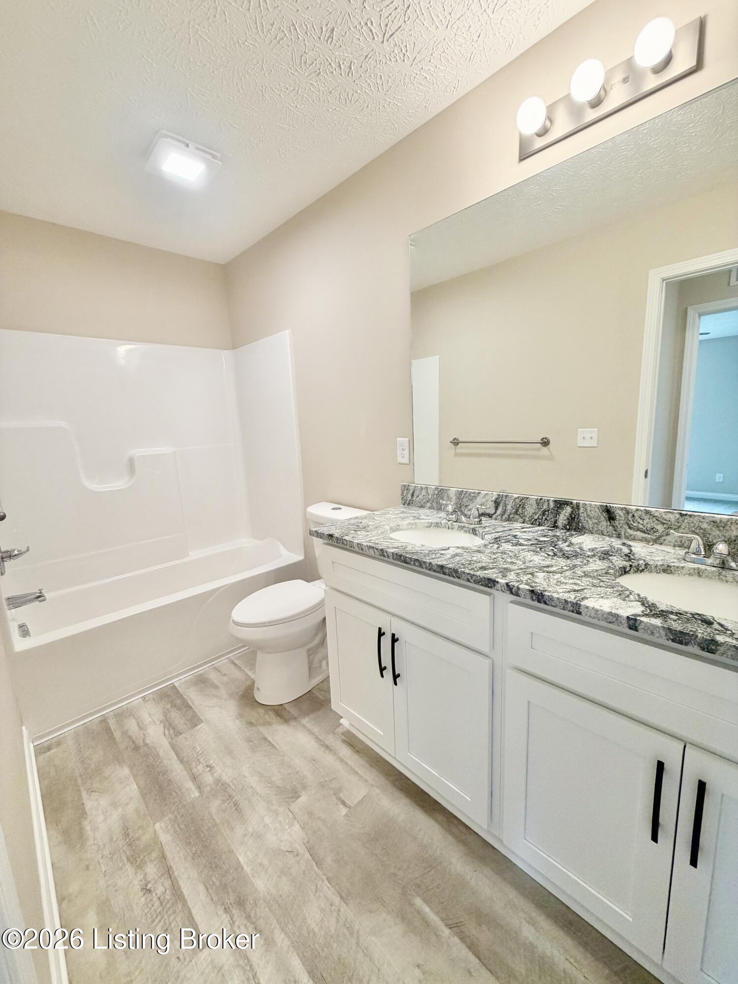 348/350 Breckinridge Cir Property Photo 9