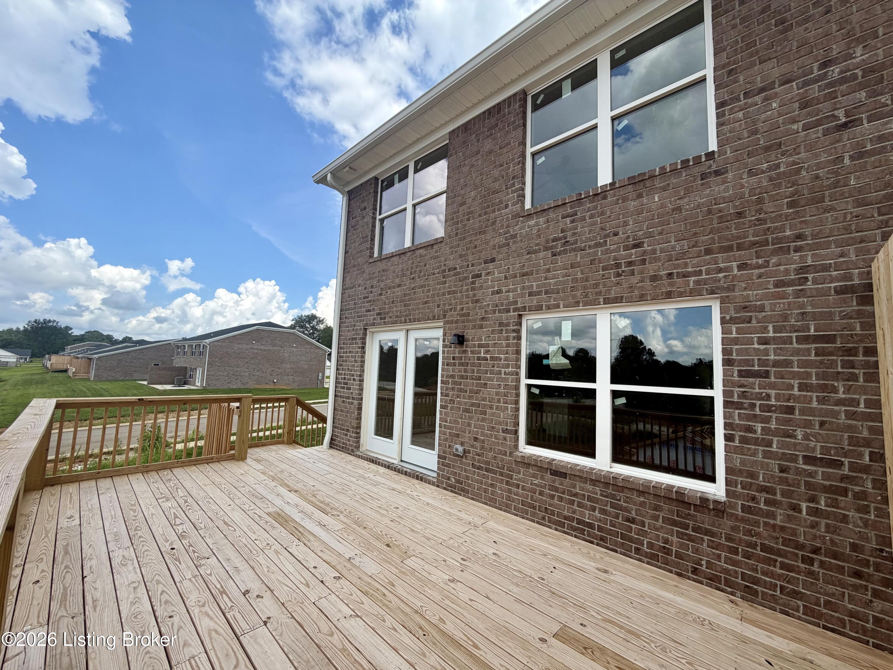 348/350 Breckinridge Cir Property Photo 16