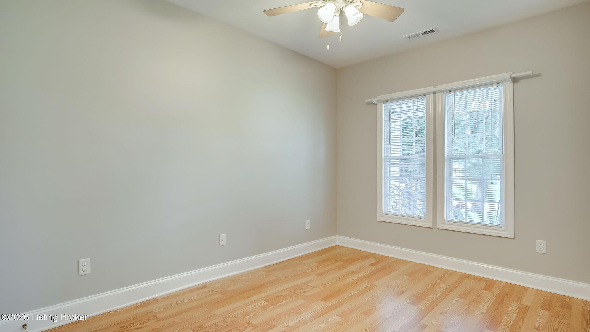 520 Warnock St Property Photo 19