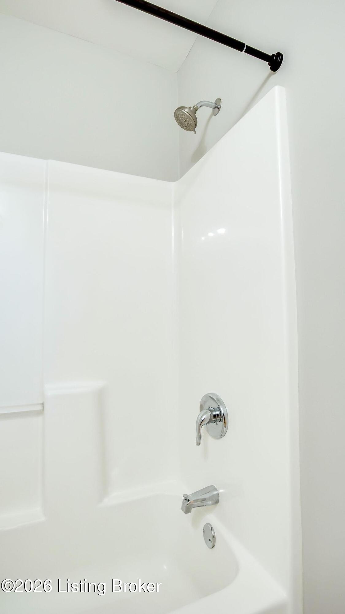 520 Warnock St Property Photo 23