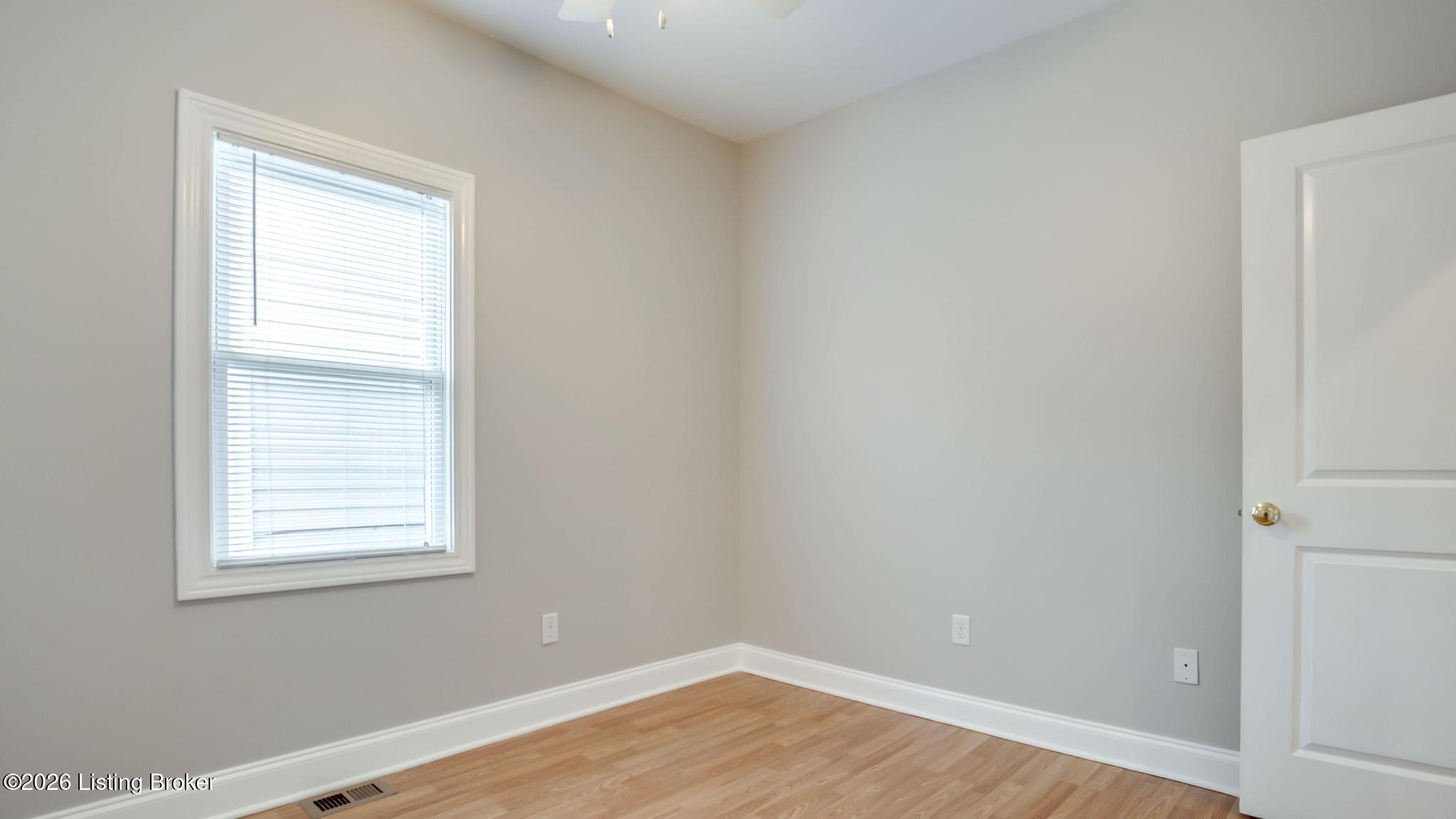 520 Warnock St Property Photo 24