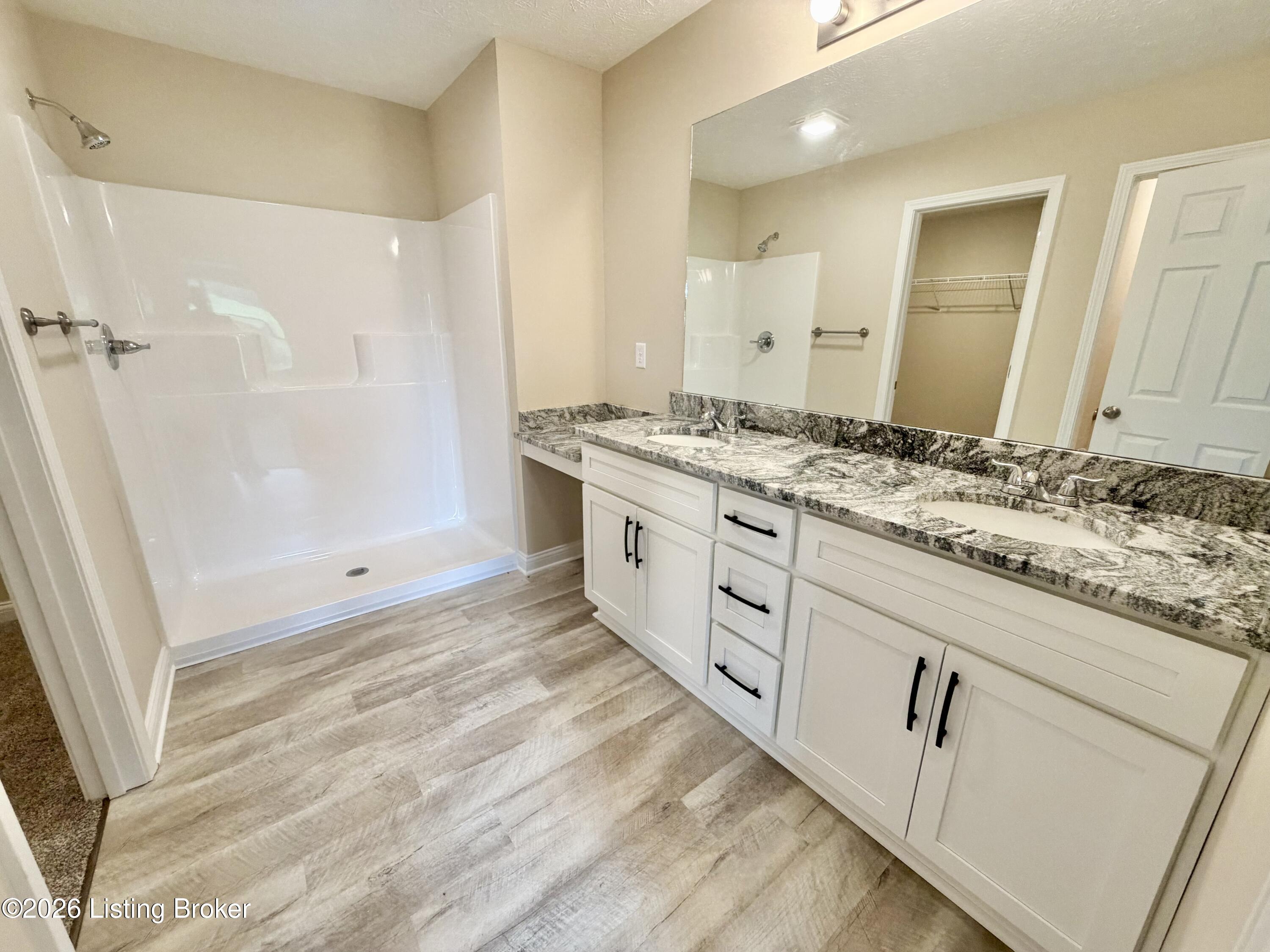 345/347 Breckinridge Cir Property Photo 14