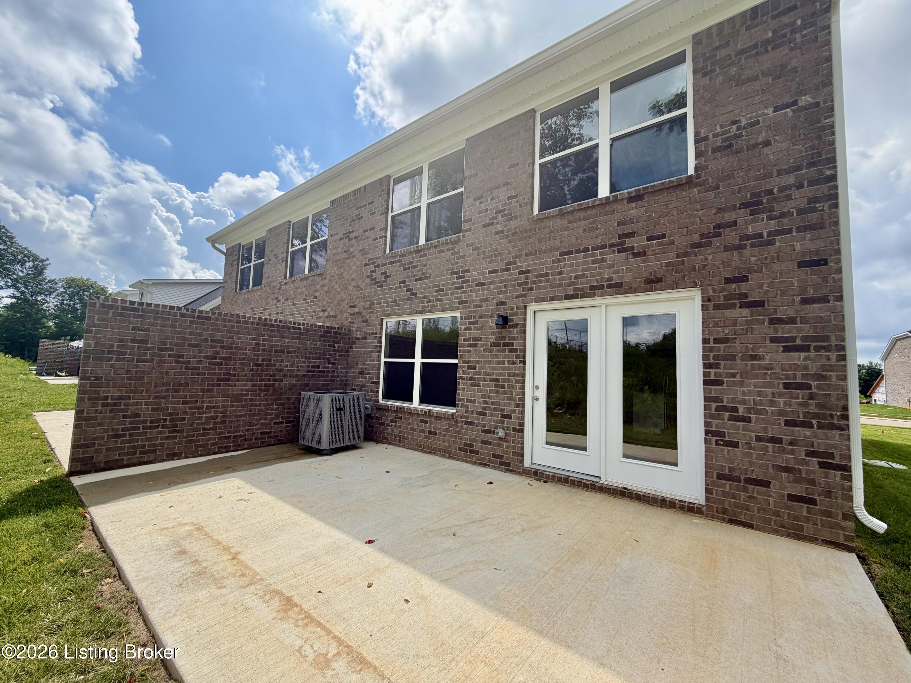345/347 Breckinridge Cir Property Photo 15