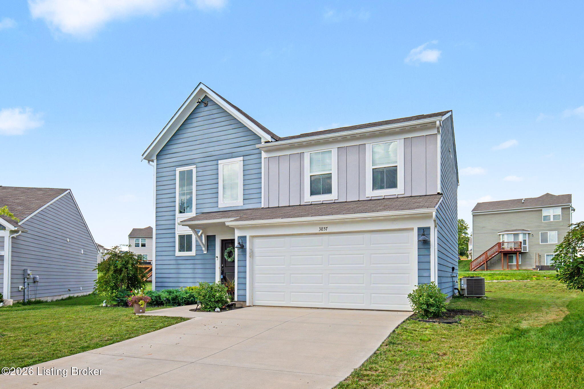 3857 Scarlet Oak Ln Property Photo 5