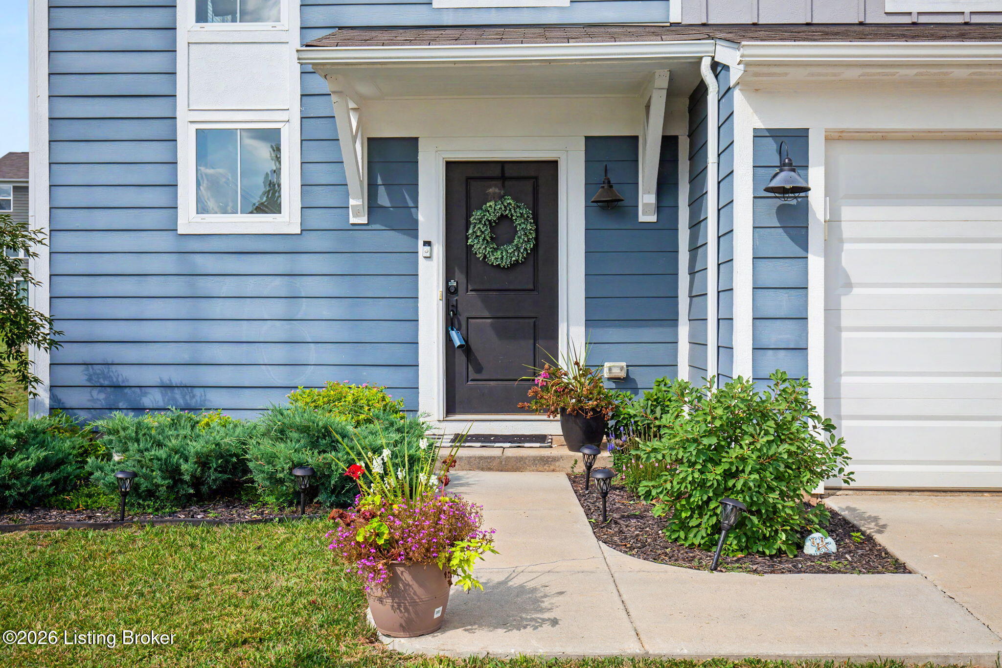 3857 Scarlet Oak Ln Property Photo 6