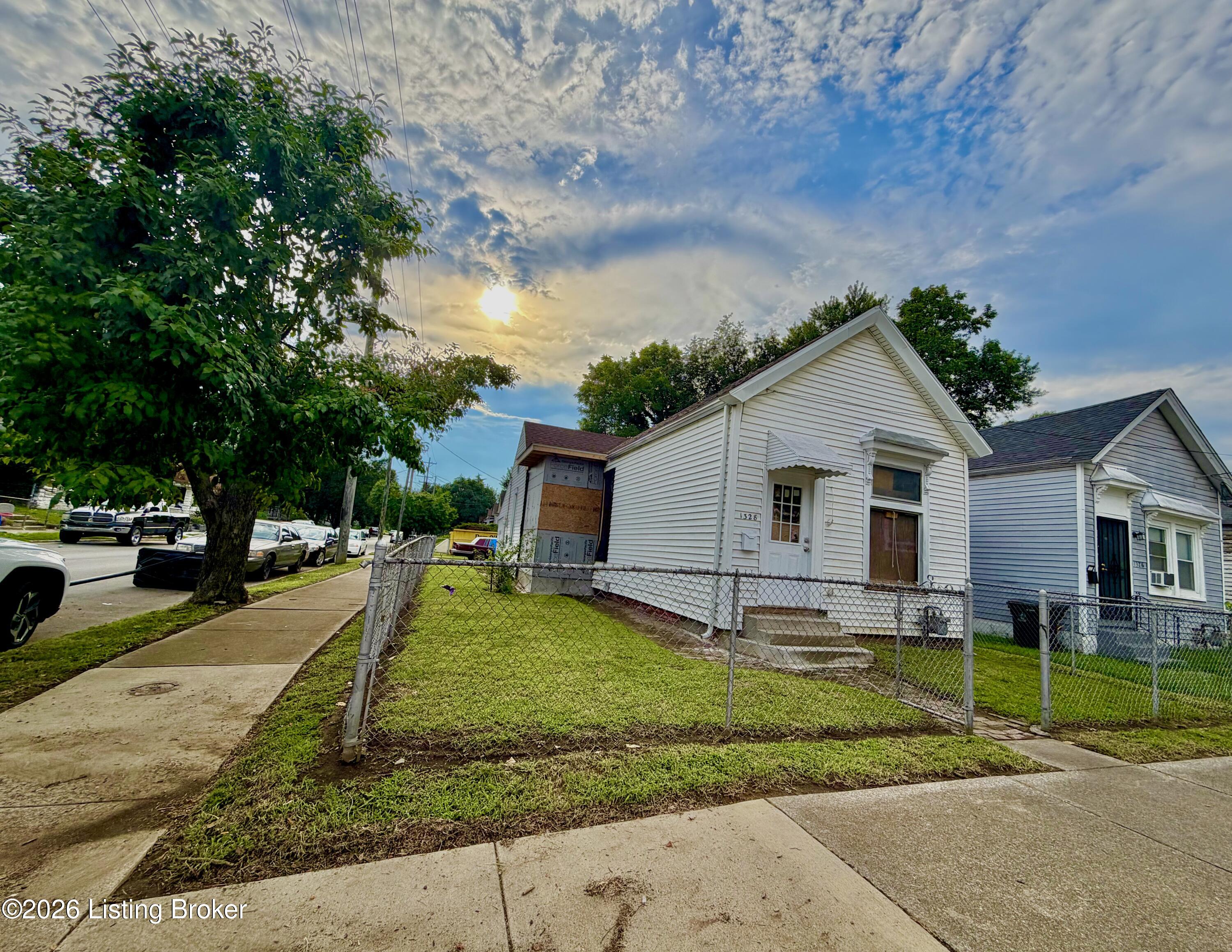 1328 S 17th St Property Photo 2