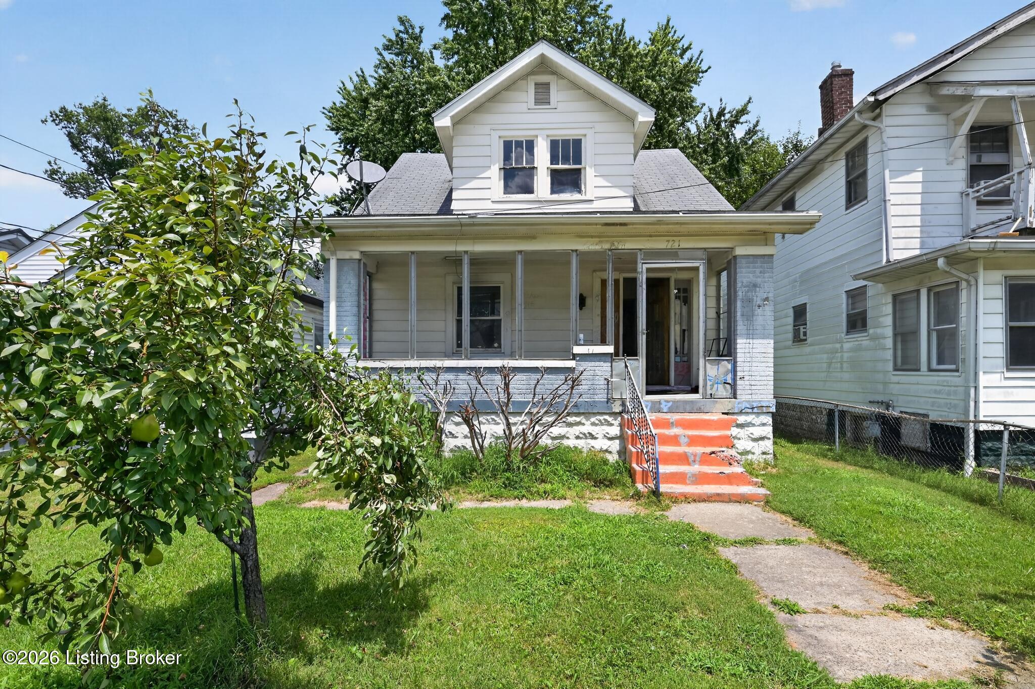 721 Denmark St Property Photo 1