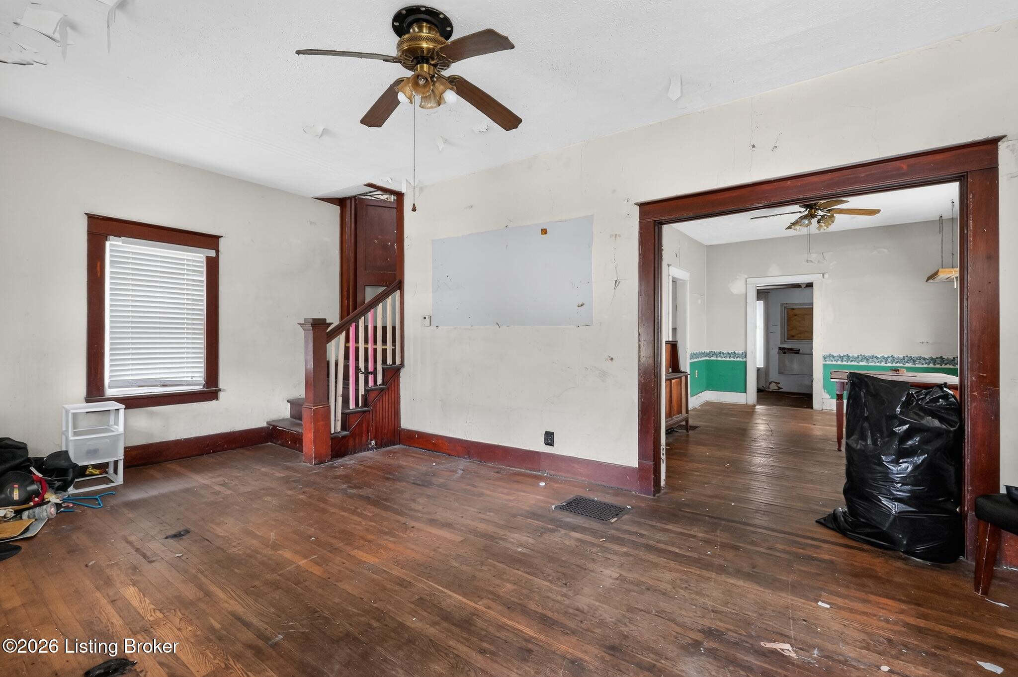 721 Denmark St Property Photo 9