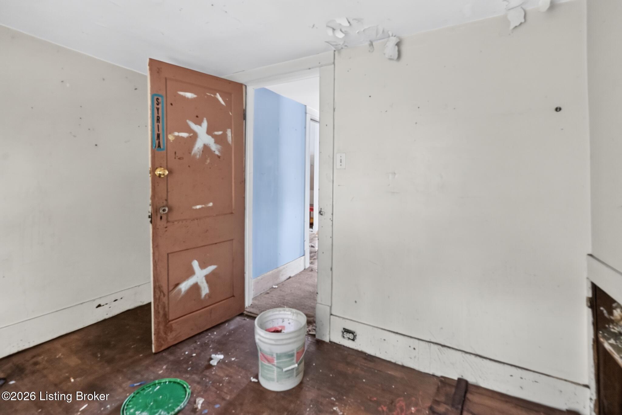 721 Denmark St Property Photo 18