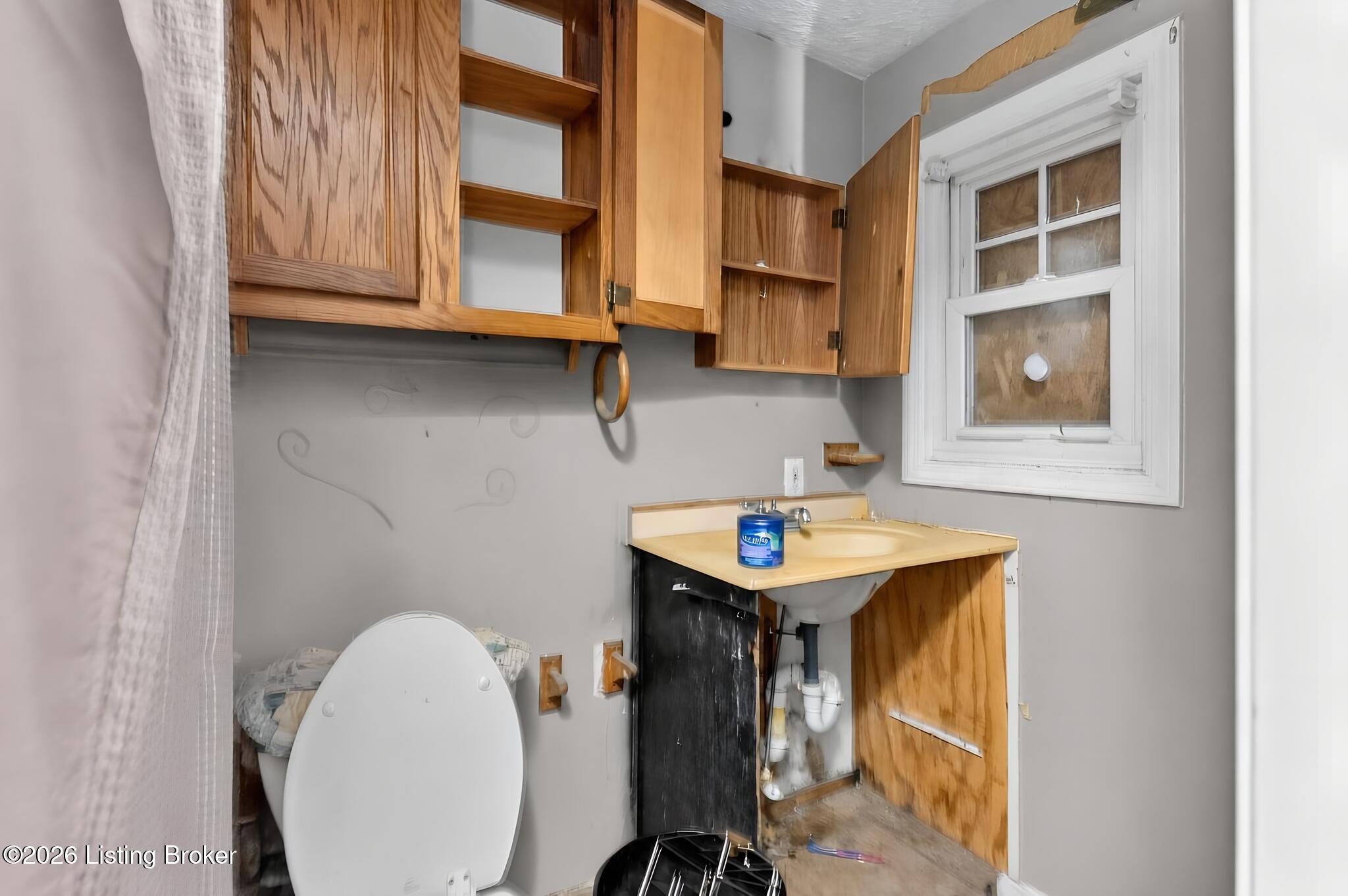 721 Denmark St Property Photo 24