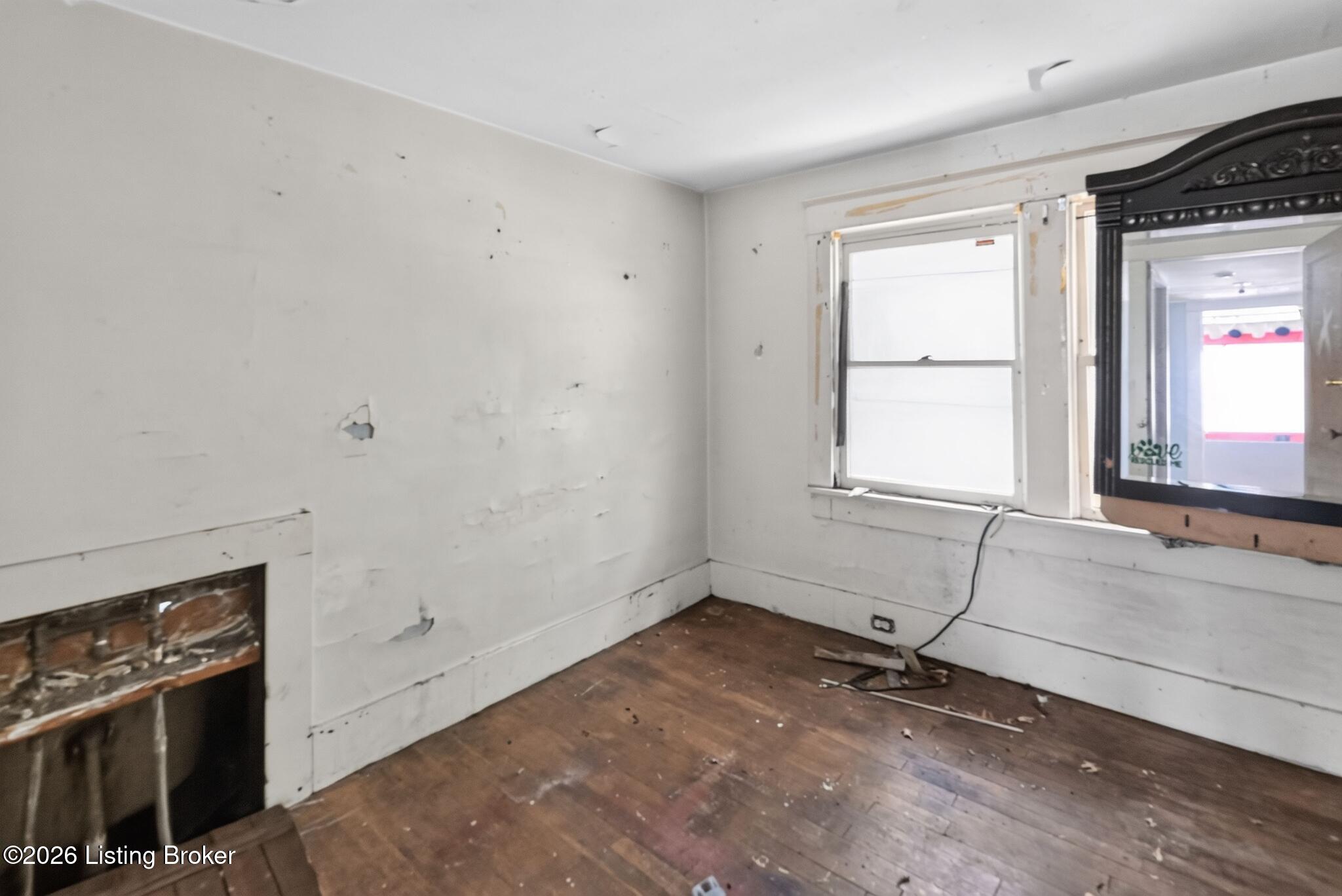 721 Denmark St Property Photo 30