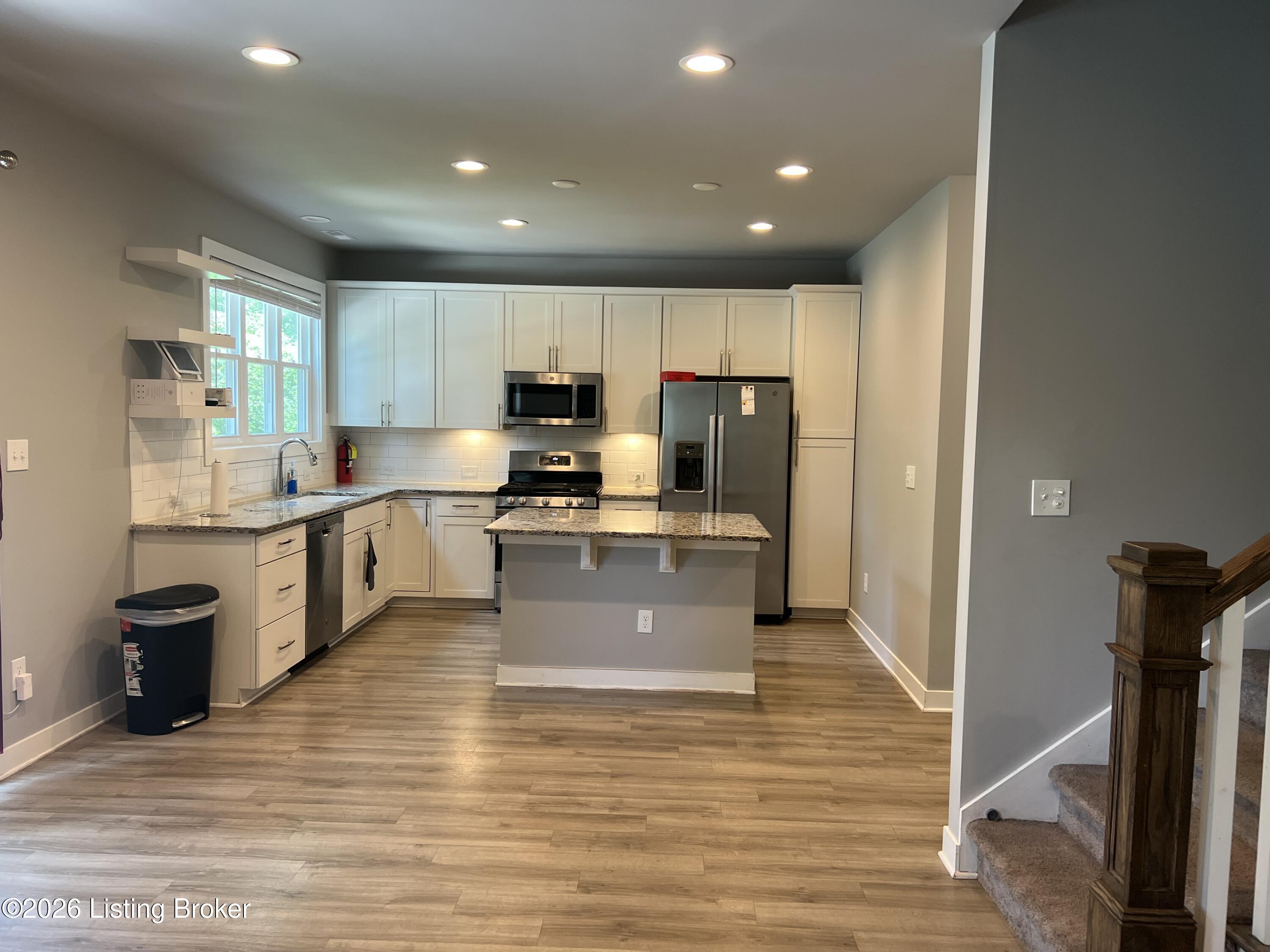 6107 Ledgerock Cove Pl Property Photo 7