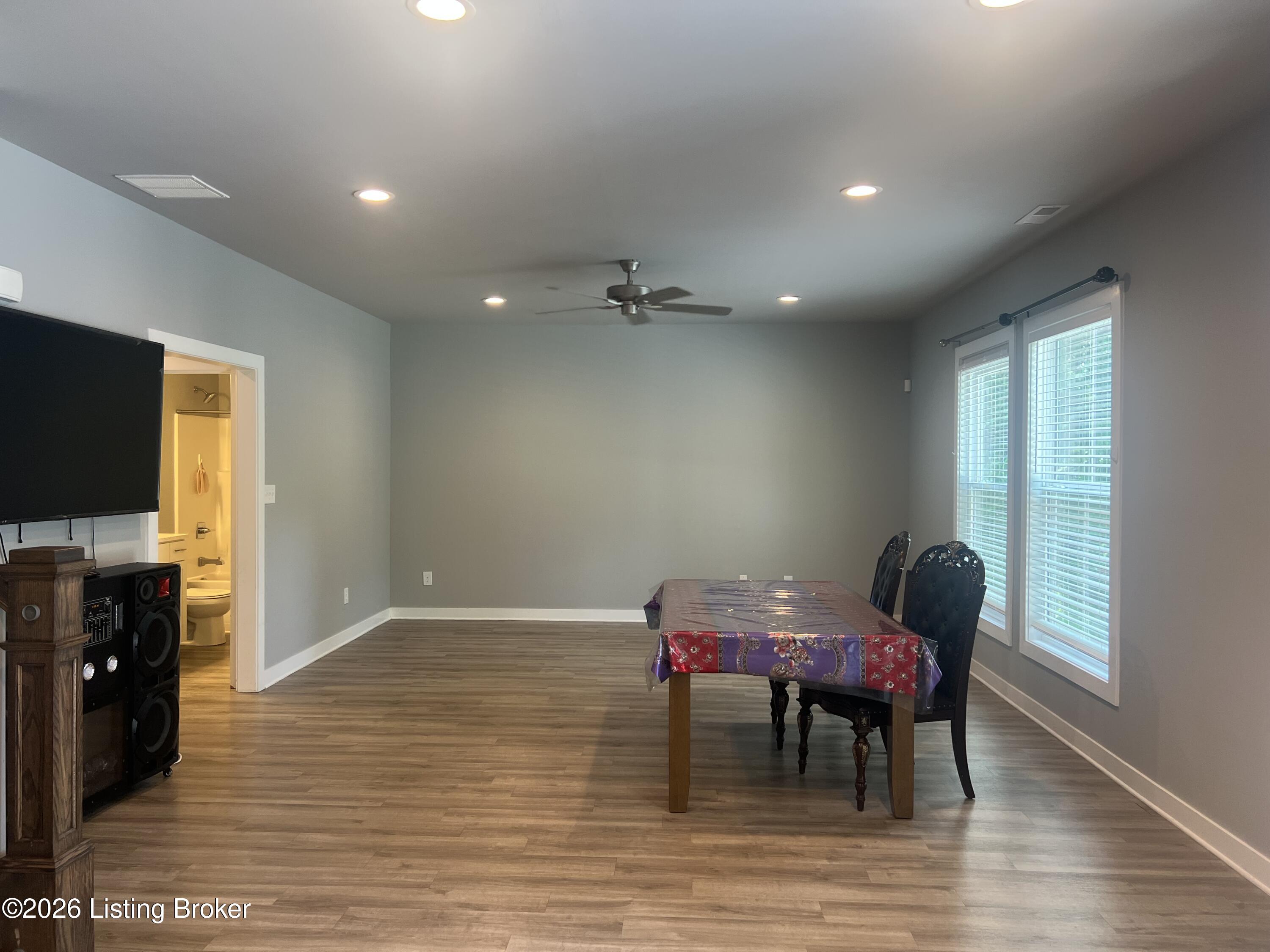 6107 Ledgerock Cove Pl Property Photo 9