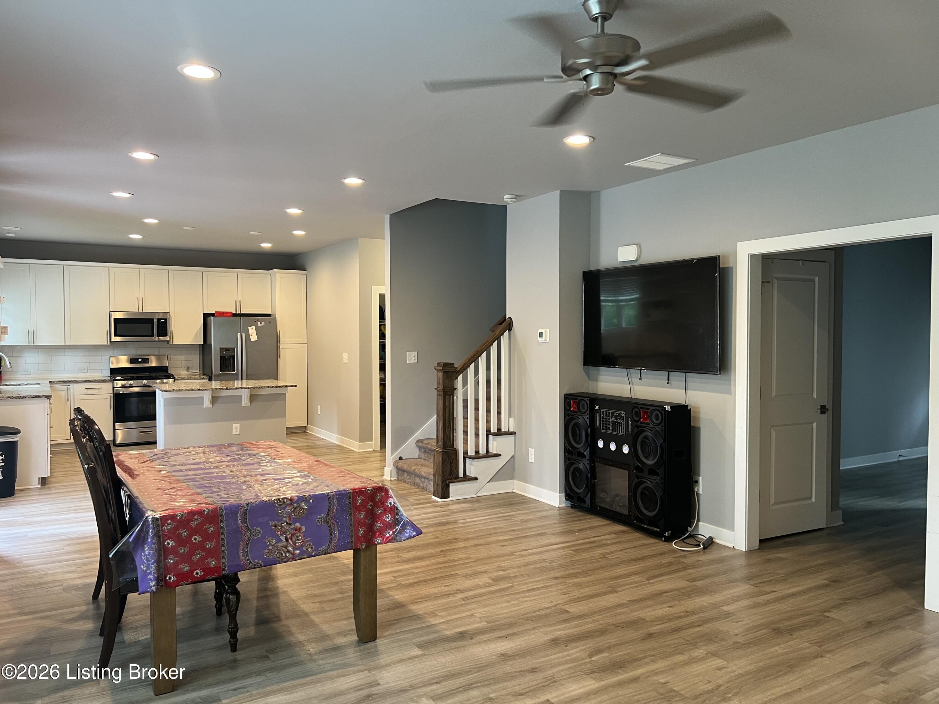 6107 Ledgerock Cove Pl Property Photo 12