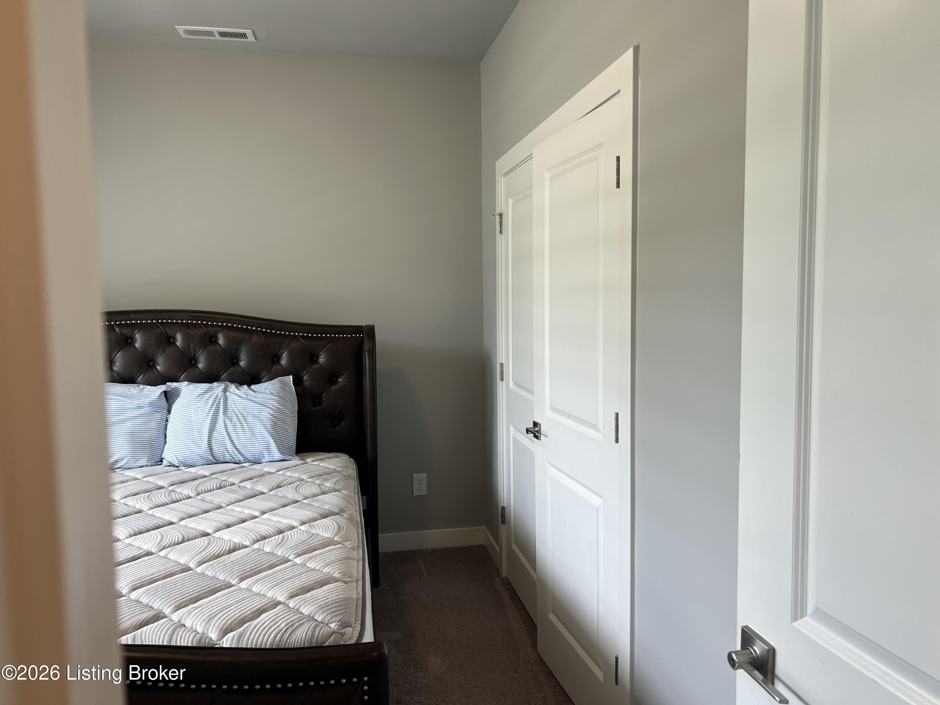 6107 Ledgerock Cove Pl Property Photo 15