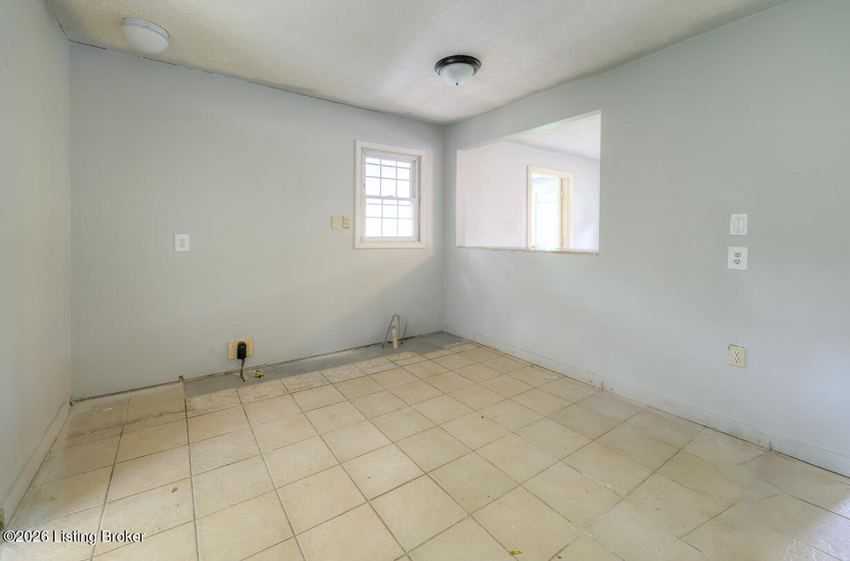 1536 Eskridge Ln Property Photo 6