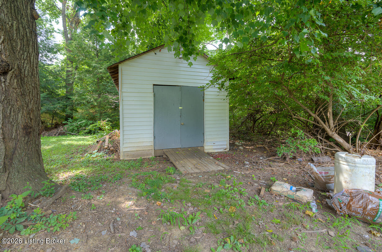 1536 Eskridge Ln Property Photo 37