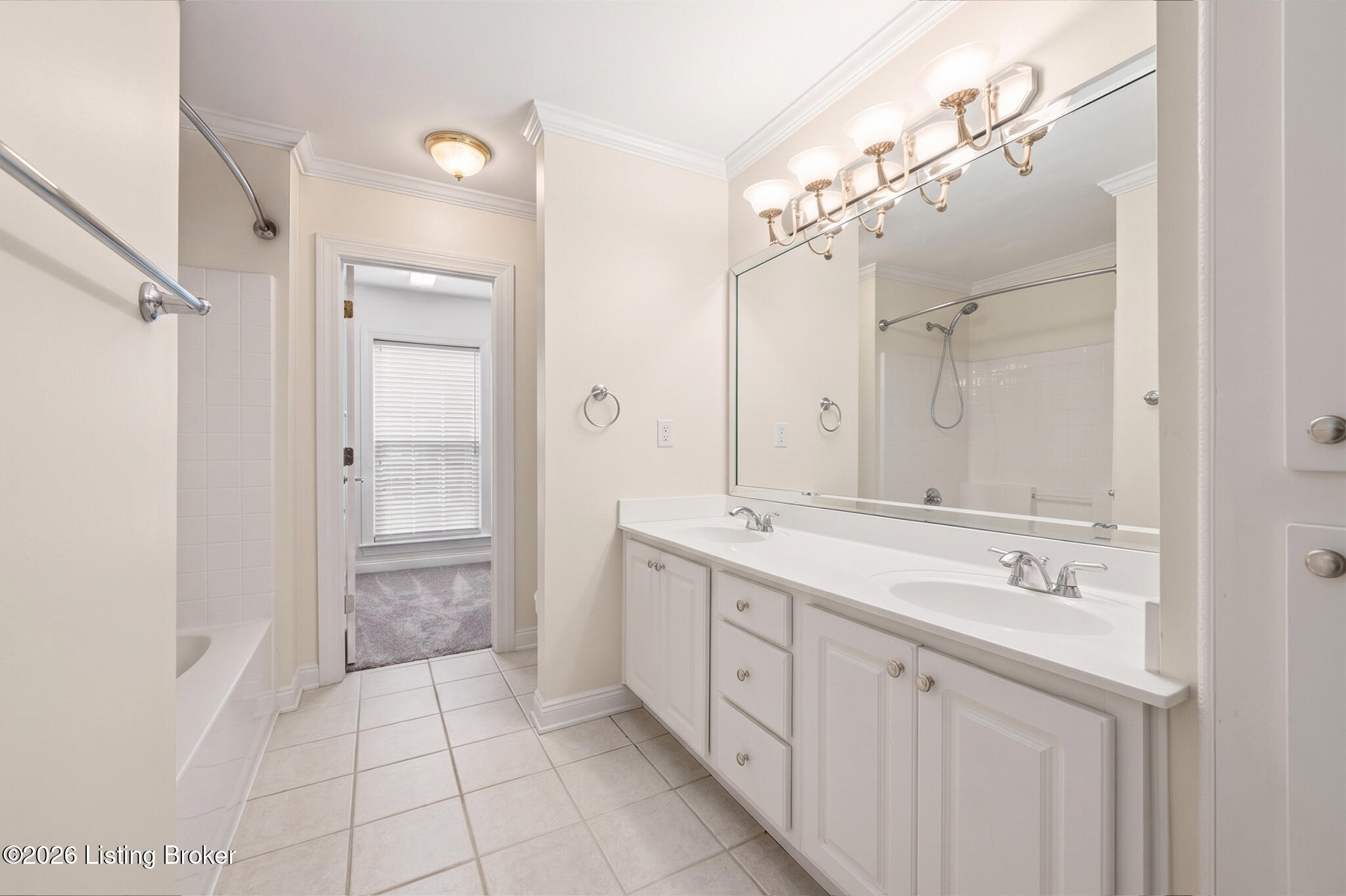 6015 Wooded Creek Dr 102 Property Photo 20
